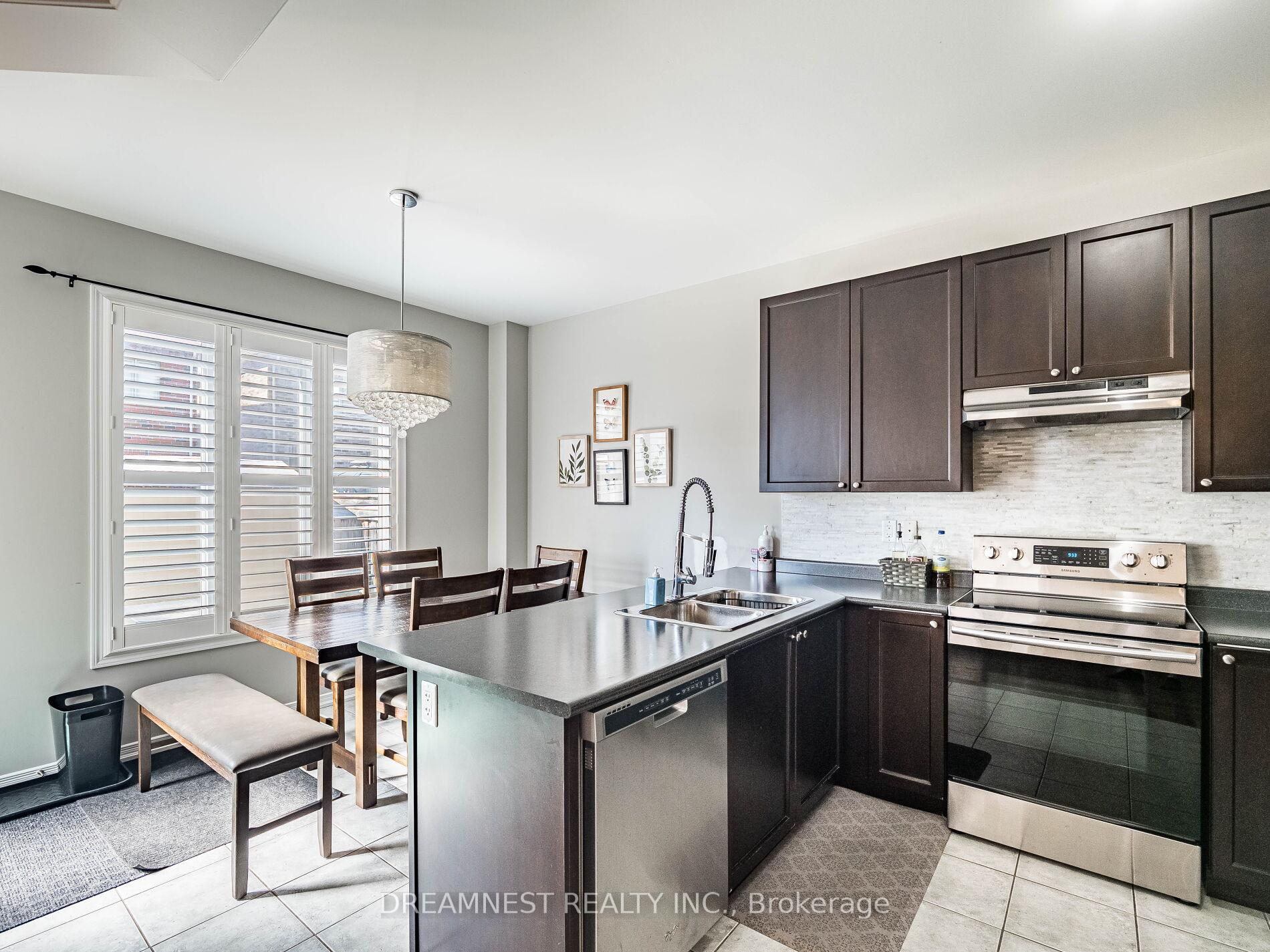 Photo 11 of 1535 Winville Road, Pickering, Duffin Heights — HOMEH