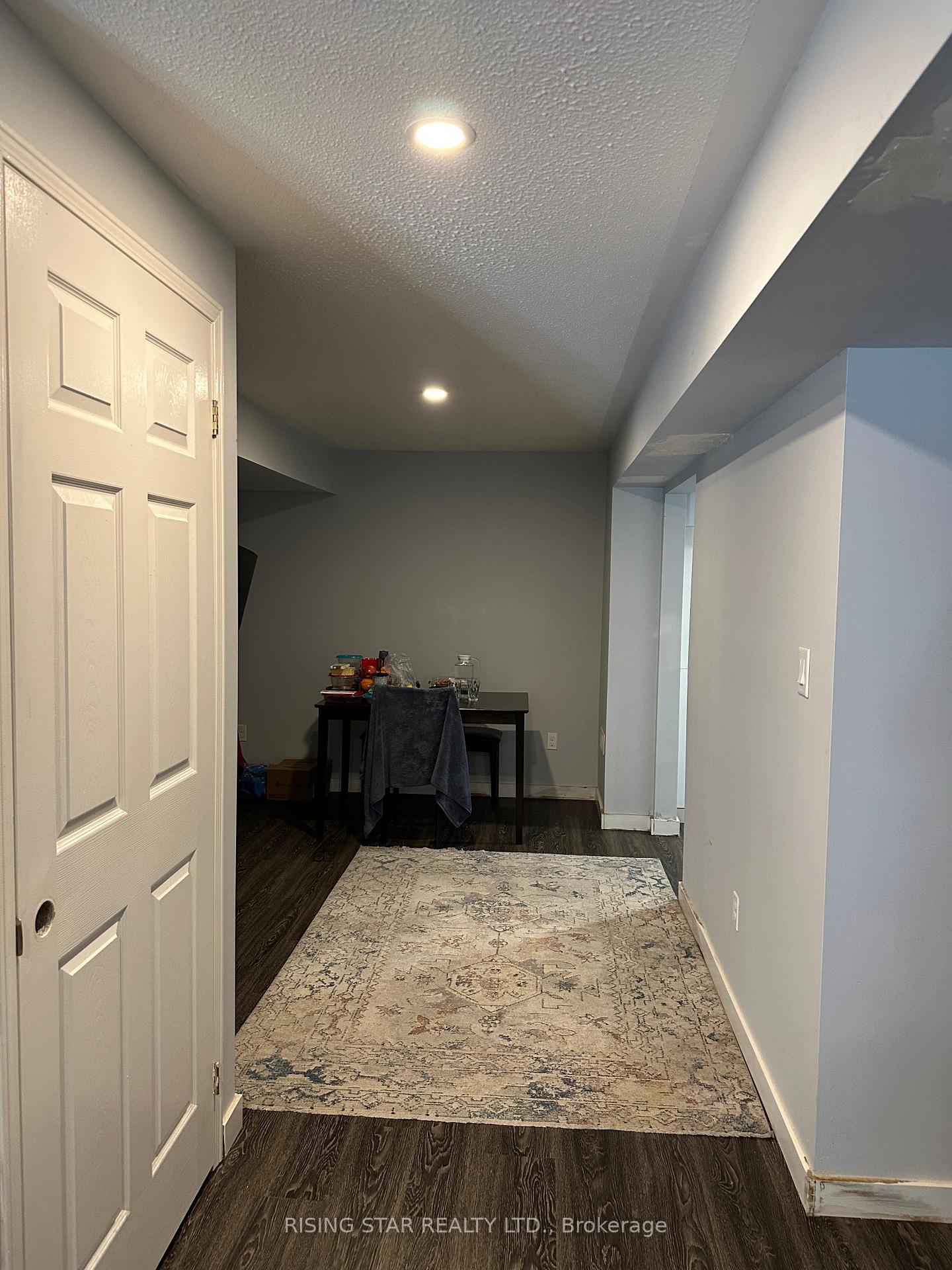 Photo 9 of 40 Northern Dancer Drive, Oshawa, Windfields — HOMEH