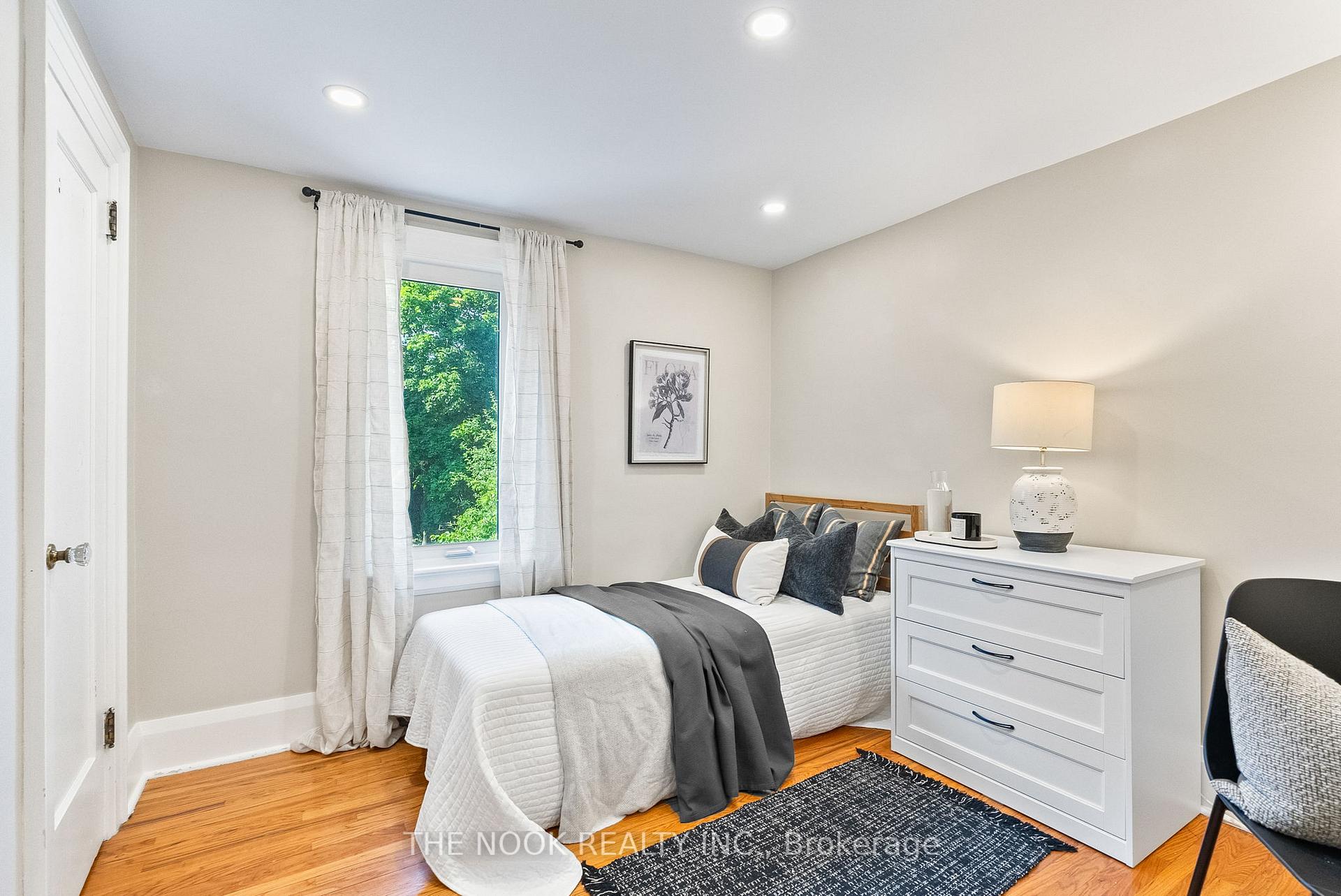 Photo 34 of 100 Connaught Street, Oshawa, O'Neill — HOMEH