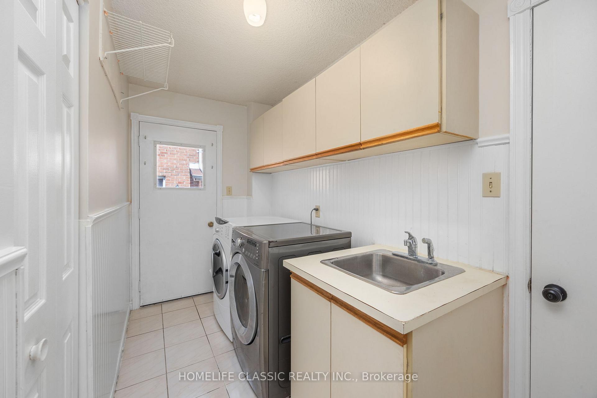 Photo 14 of 550 Dahlia Crescent, Pickering, Rosebank — HOMEH