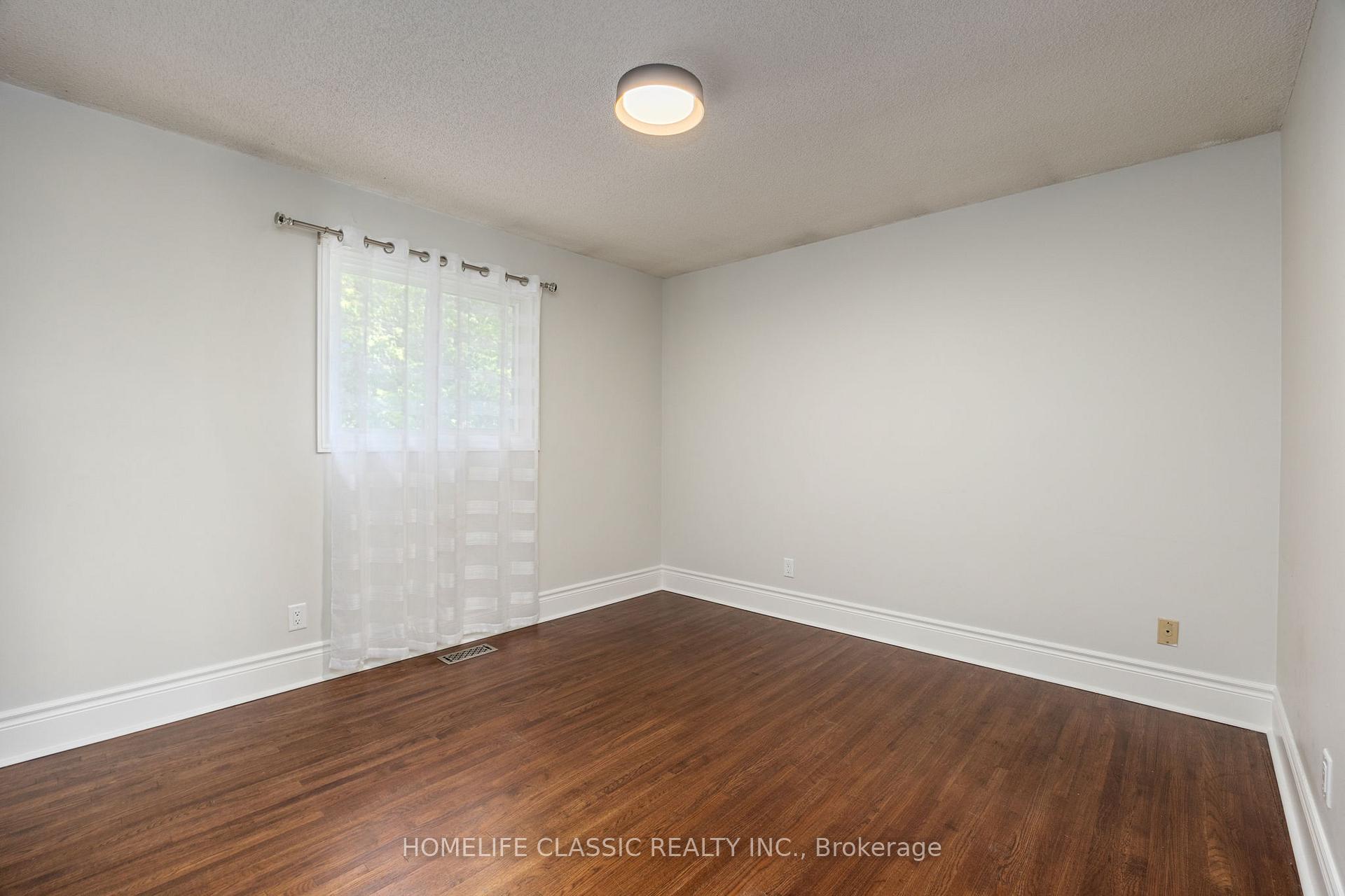 Photo 25 of 550 Dahlia Crescent, Pickering, Rosebank — HOMEH