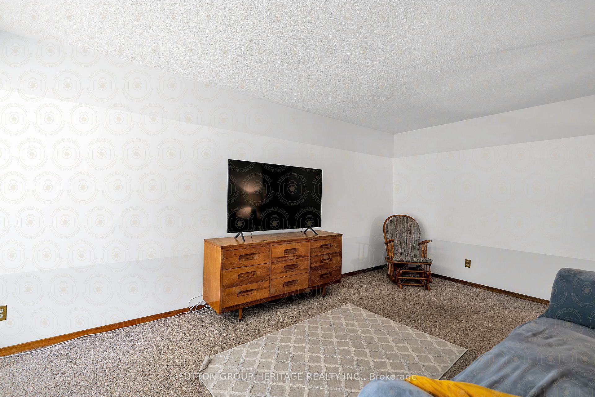 Photo 6 of 792 Tatra Drive, Oshawa, McLaughlin — HOMEH