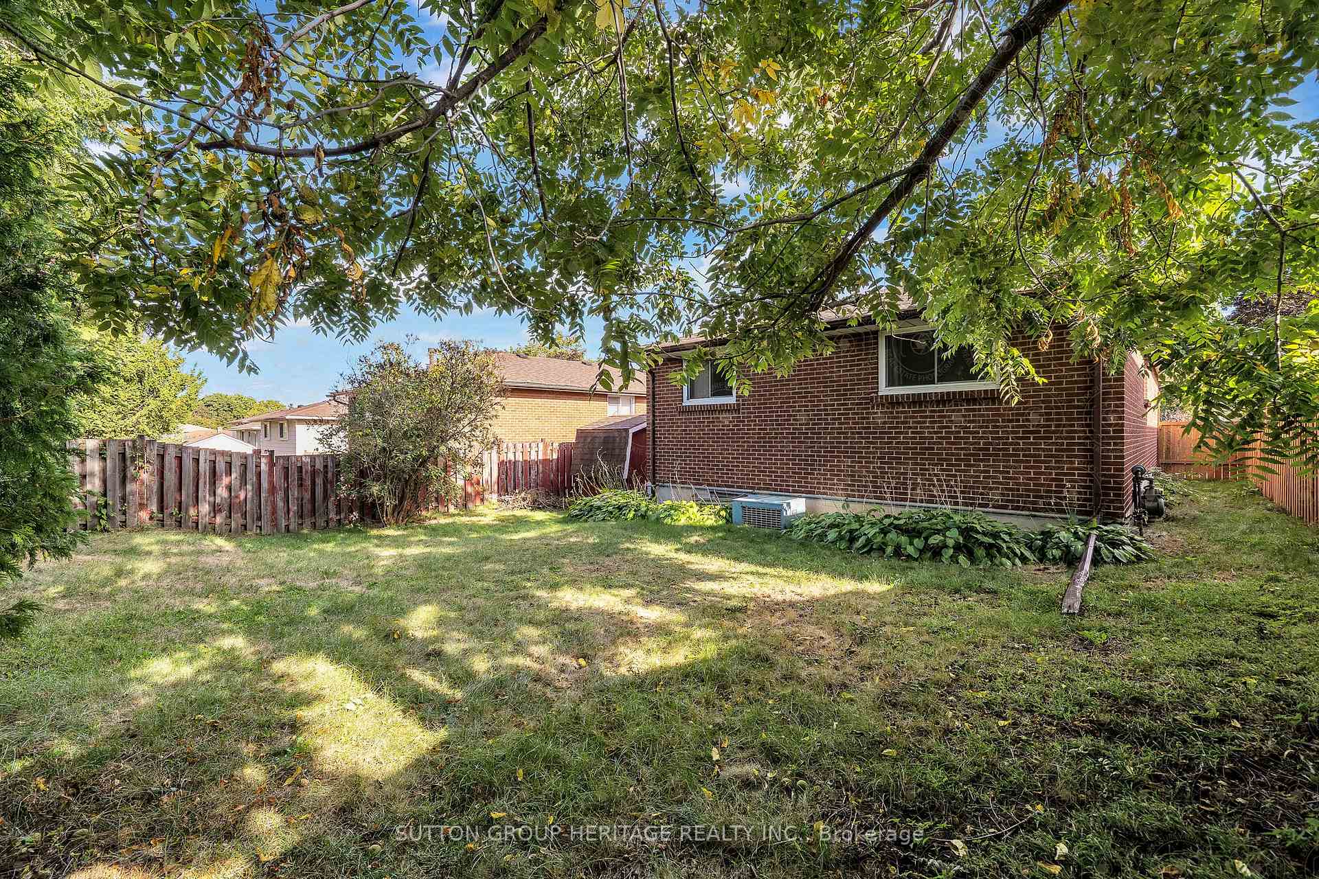Photo 30 of 792 Tatra Drive, Oshawa, McLaughlin — HOMEH
