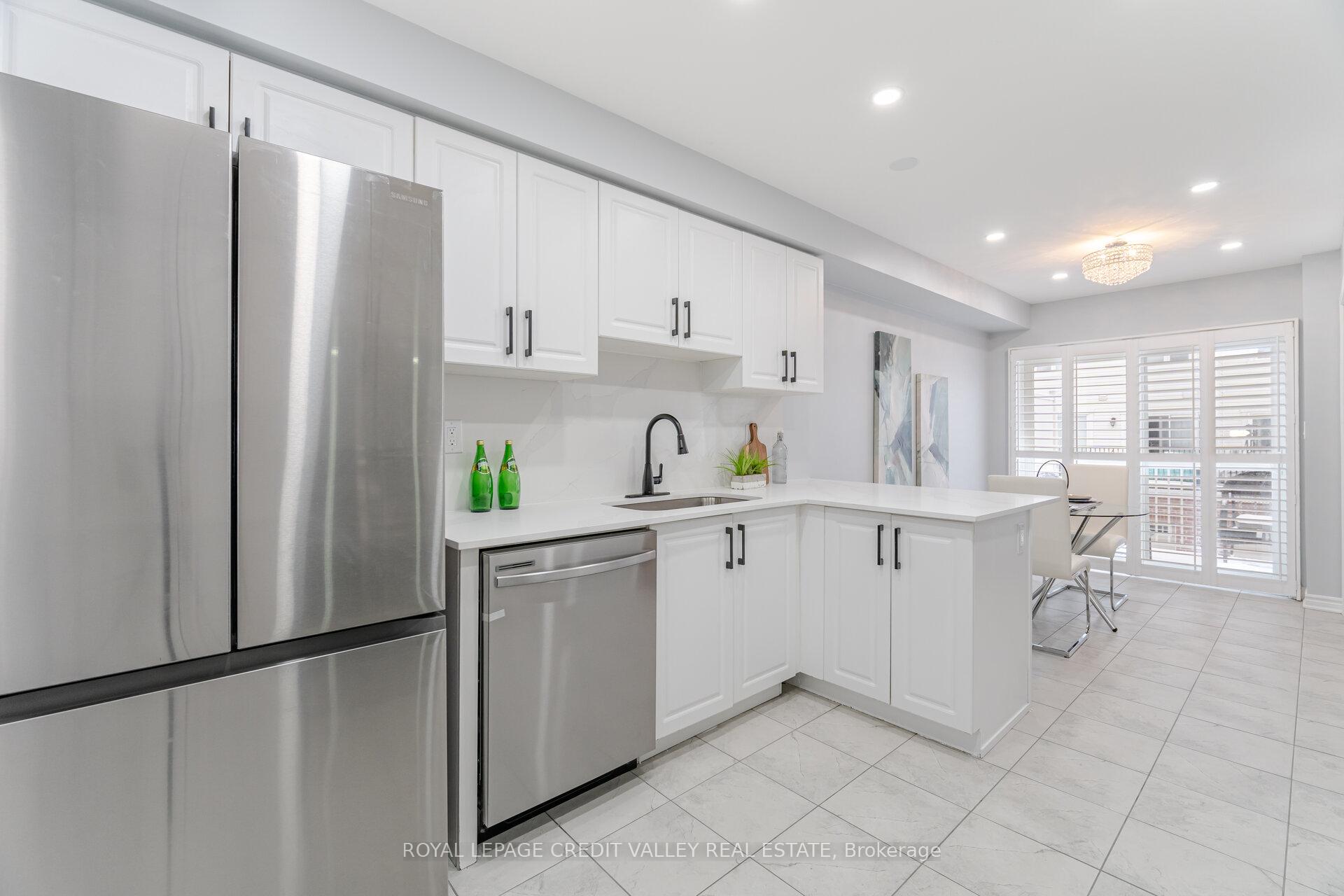 Photo 19 of 114 Whitlock Avenue, Milton, Ford — HOMEH