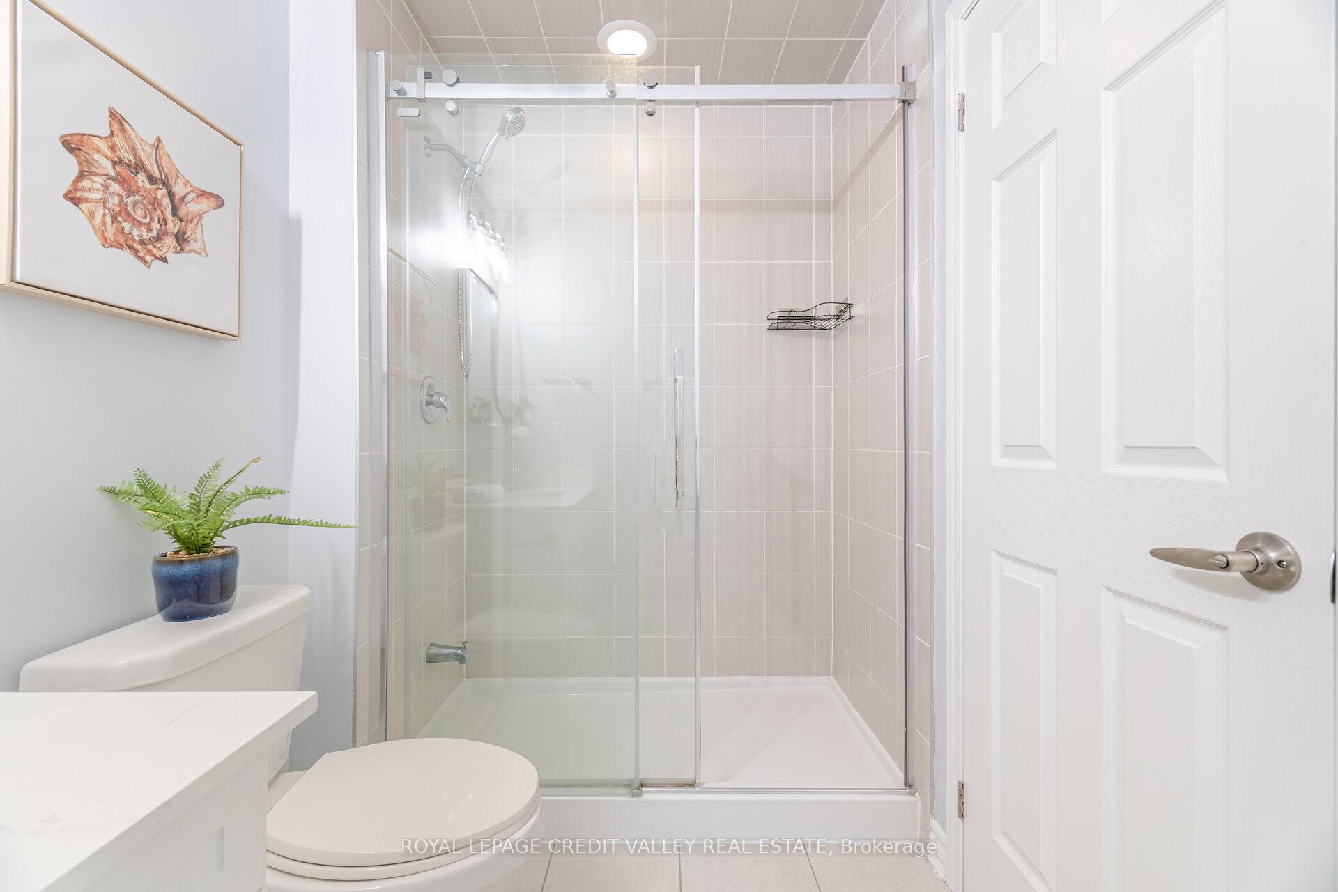 Photo 35 of 114 Whitlock Avenue, Milton, Ford — HOMEH
