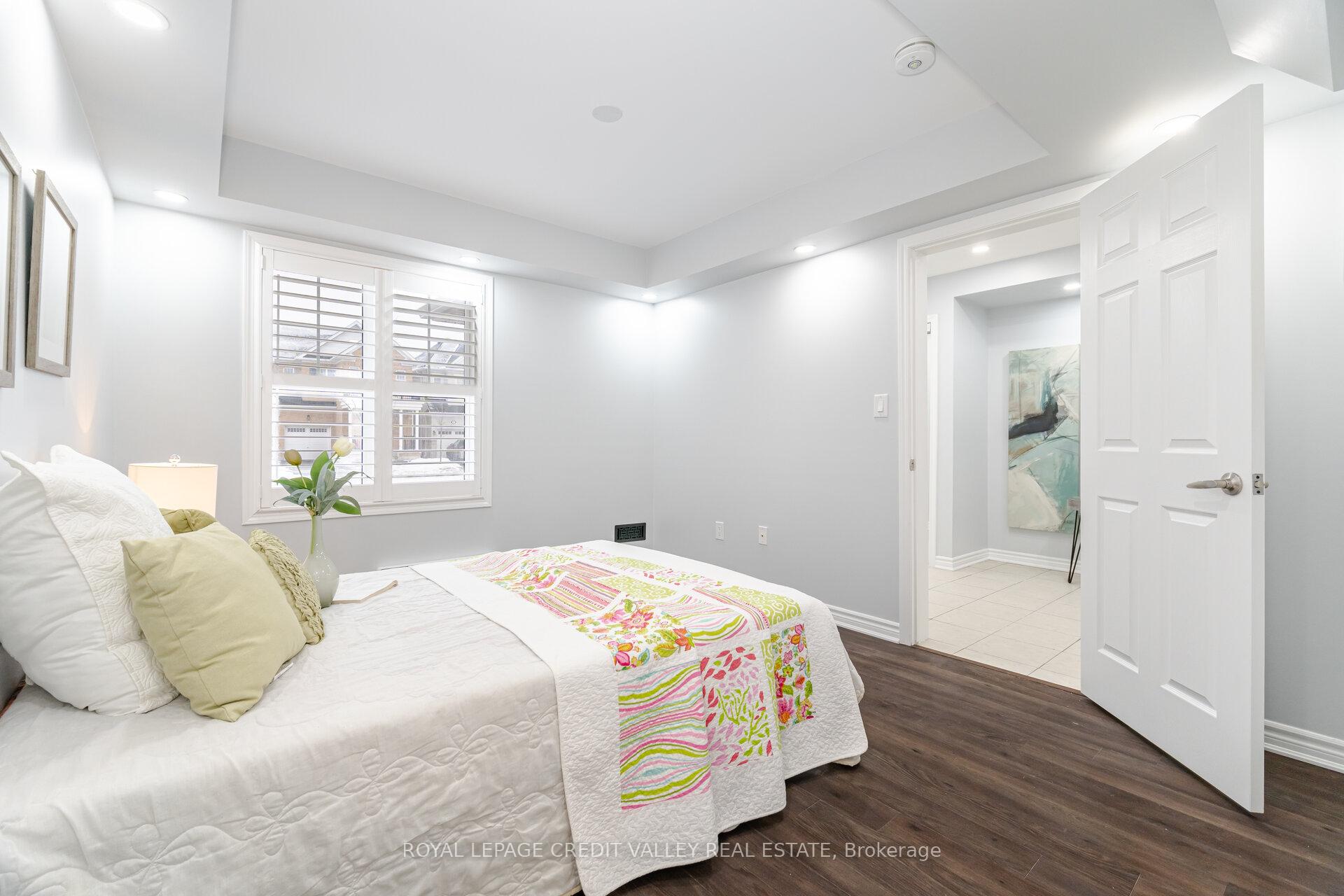 Photo 45 of 114 Whitlock Avenue, Milton, Ford — HOMEH