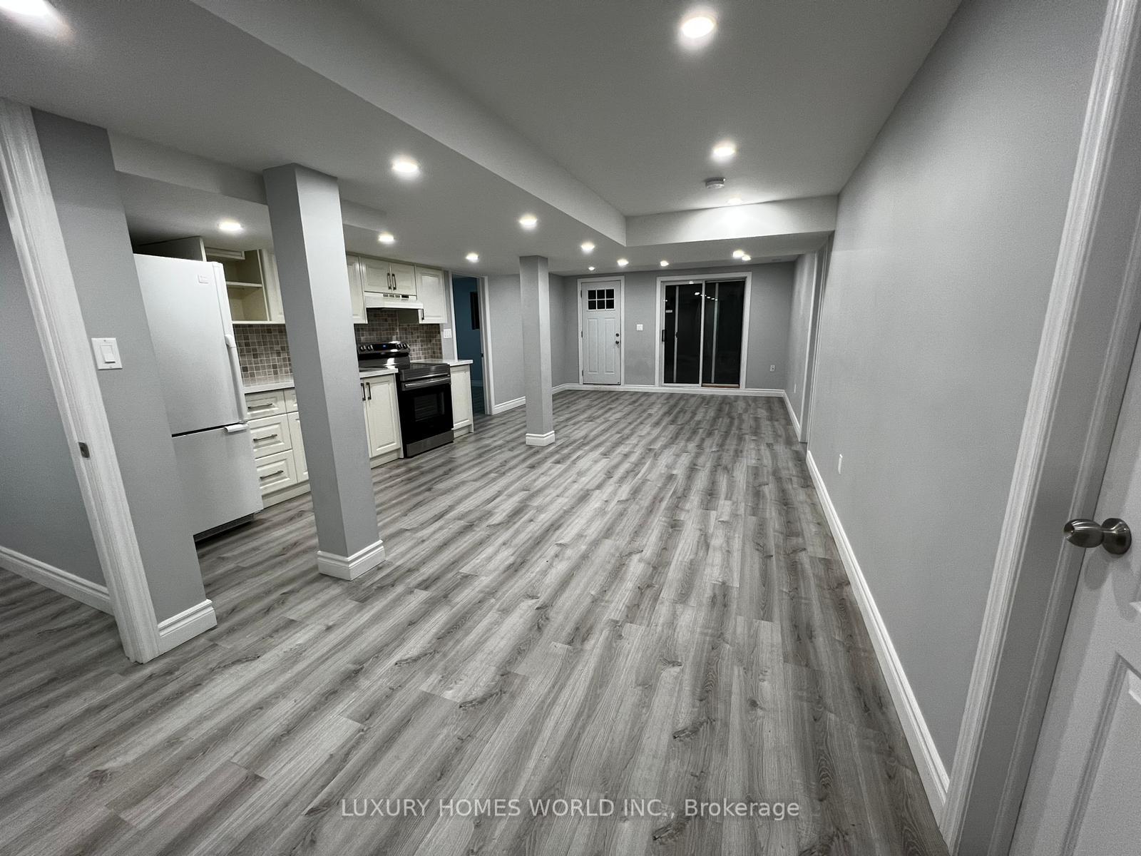 Photo 2 of 2293 Abbott Crescent, Pickering, Brock Ridge — HOMEH