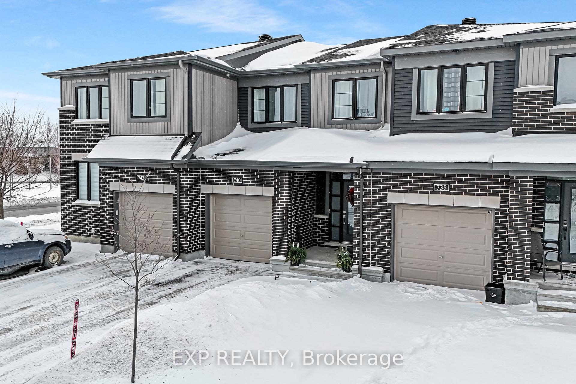 Photo 2 of 740 Sebastian Street, Ottawa, Avalon East — HOMEH