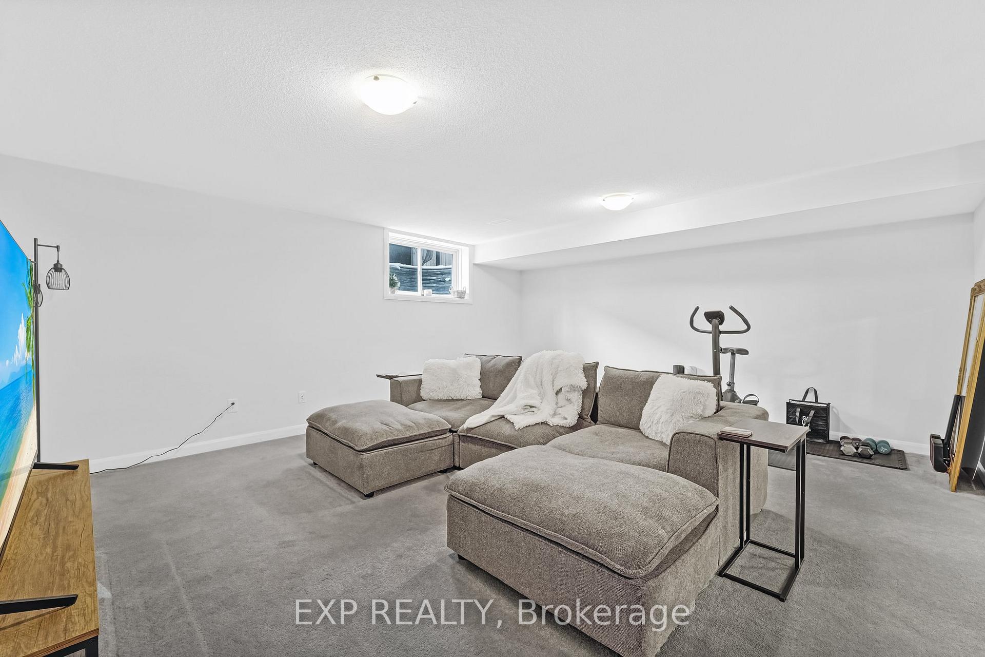 Photo 24 of 740 Sebastian Street, Ottawa, Avalon East — HOMEH