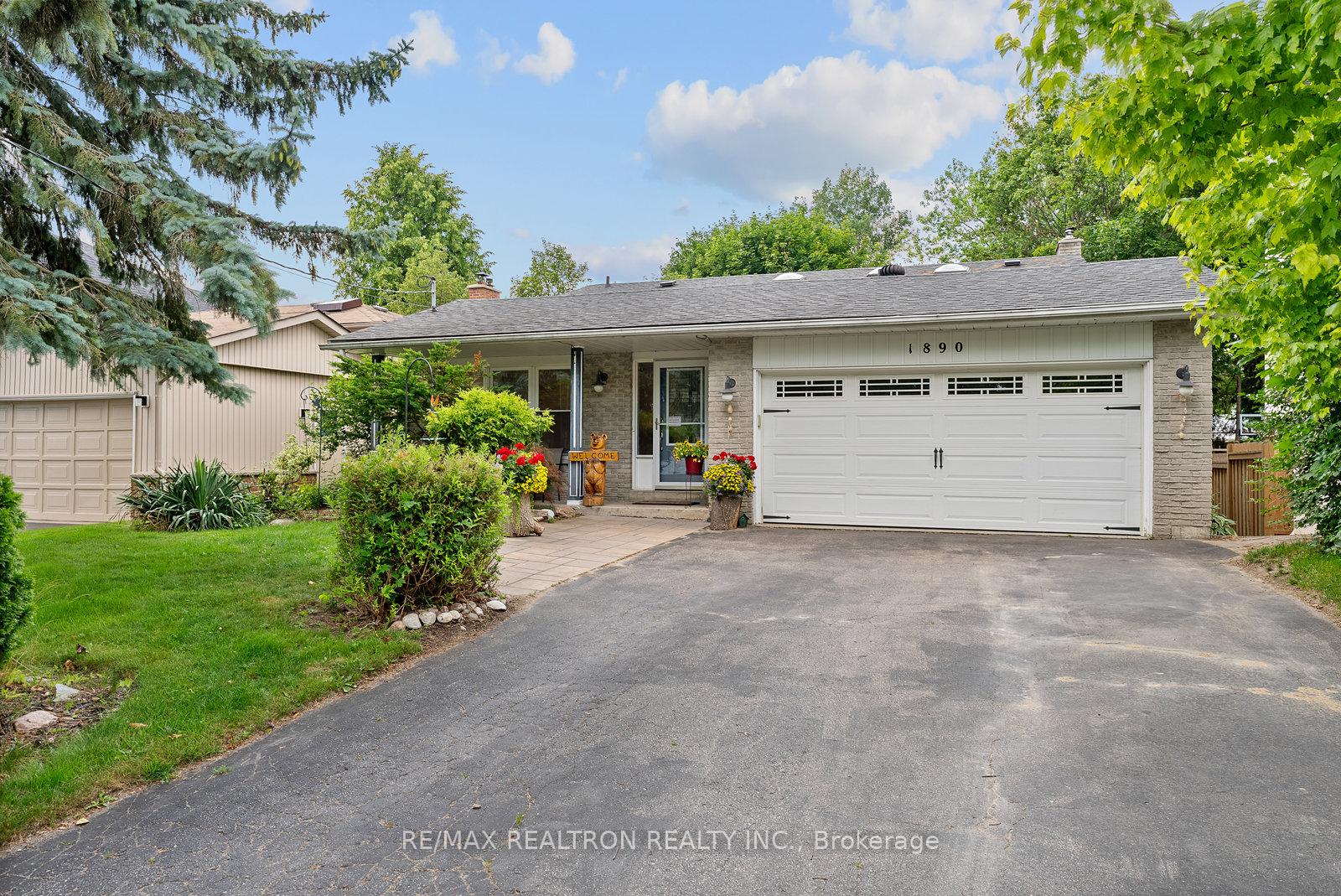 Photo 2 of 1890 Spruce Hill Road, Pickering, Dunbarton — HOMEH