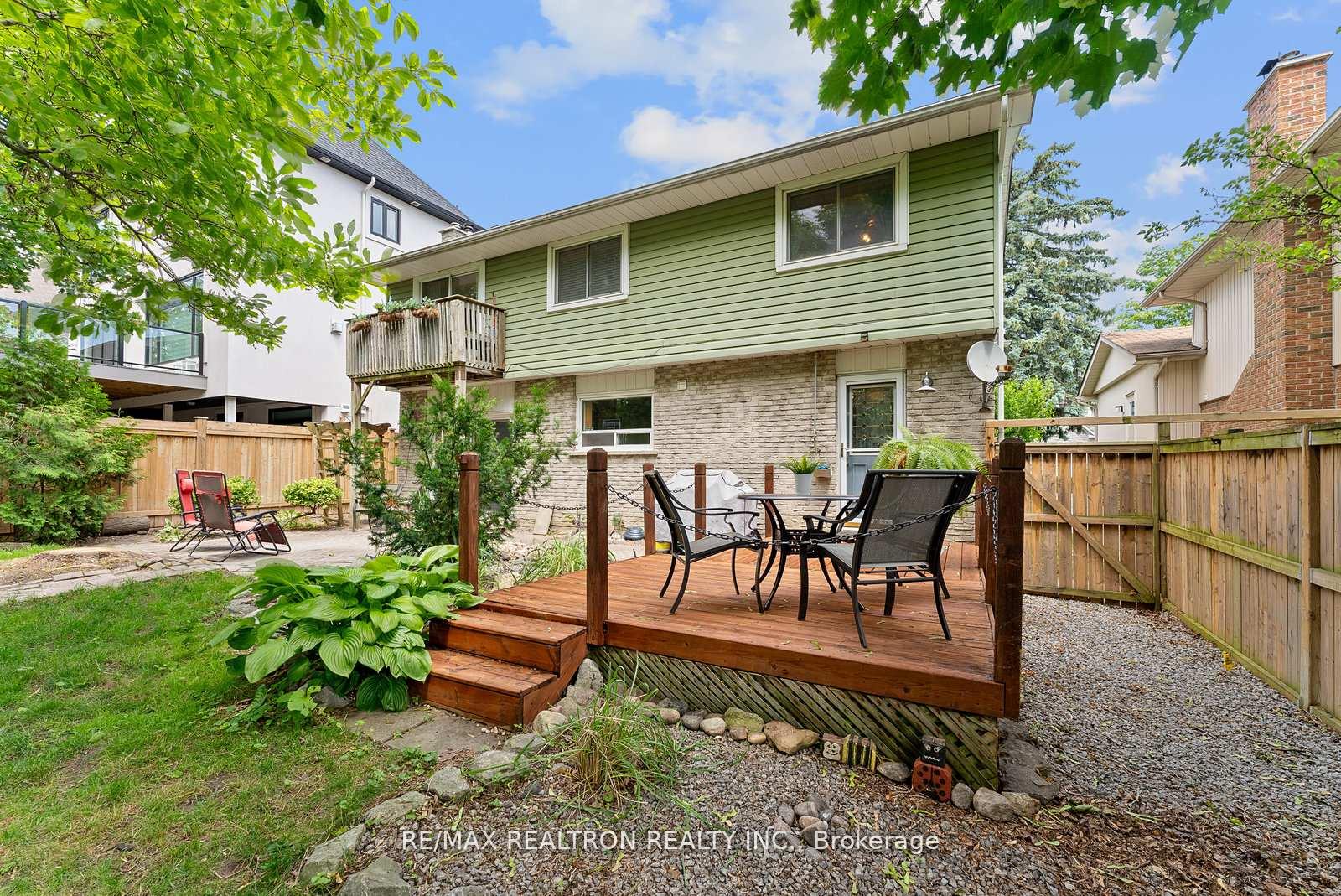 Photo 3 of 1890 Spruce Hill Road, Pickering, Dunbarton — HOMEH