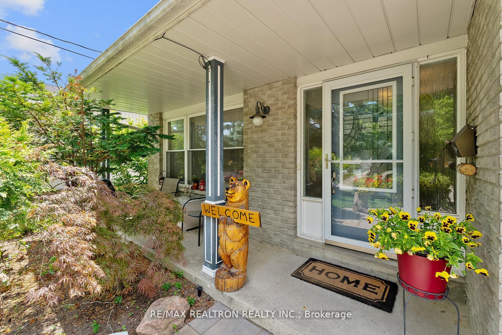 Photo 4 of 1890 Spruce Hill Road, Pickering, Dunbarton — HOMEH