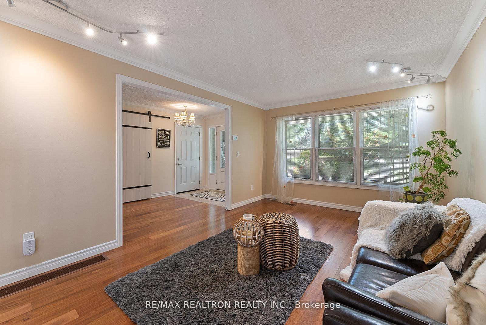 Photo 10 of 1890 Spruce Hill Road, Pickering, Dunbarton — HOMEH