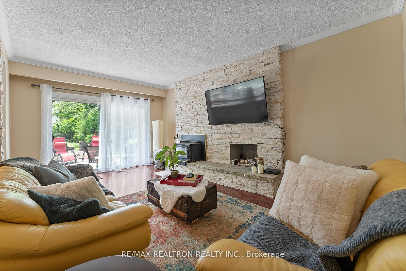 Photo 20 of 1890 Spruce Hill Road, Pickering, Dunbarton — HOMEH