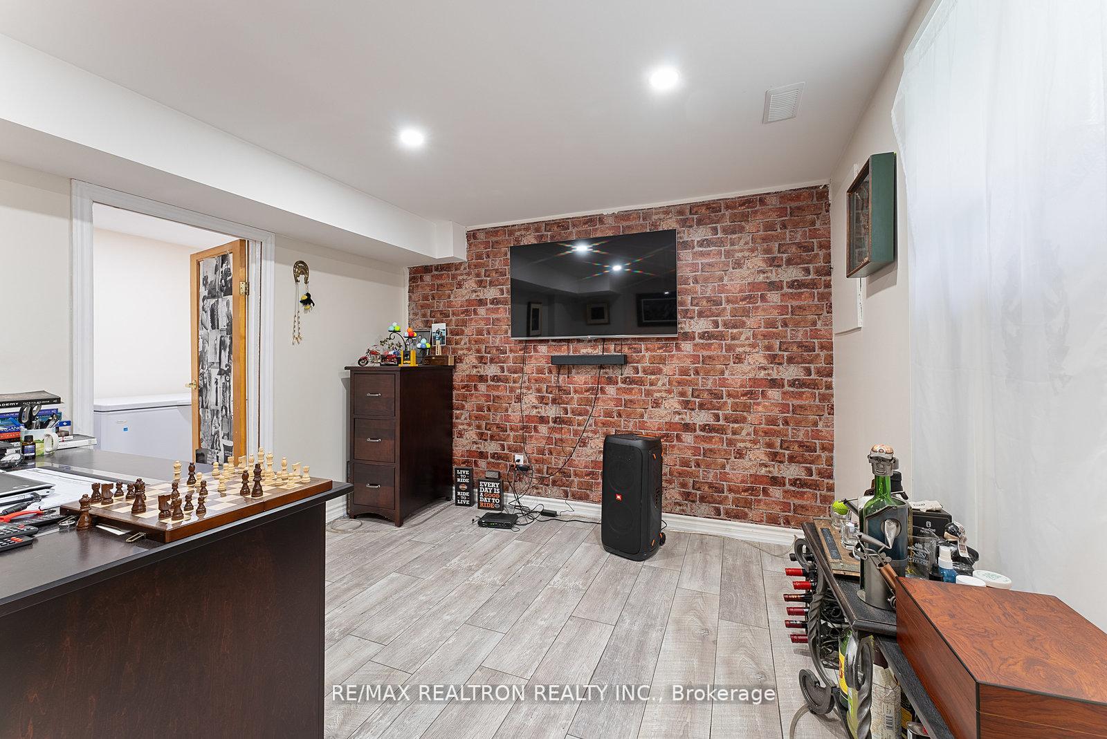 Photo 36 of 1890 Spruce Hill Road, Pickering, Dunbarton — HOMEH