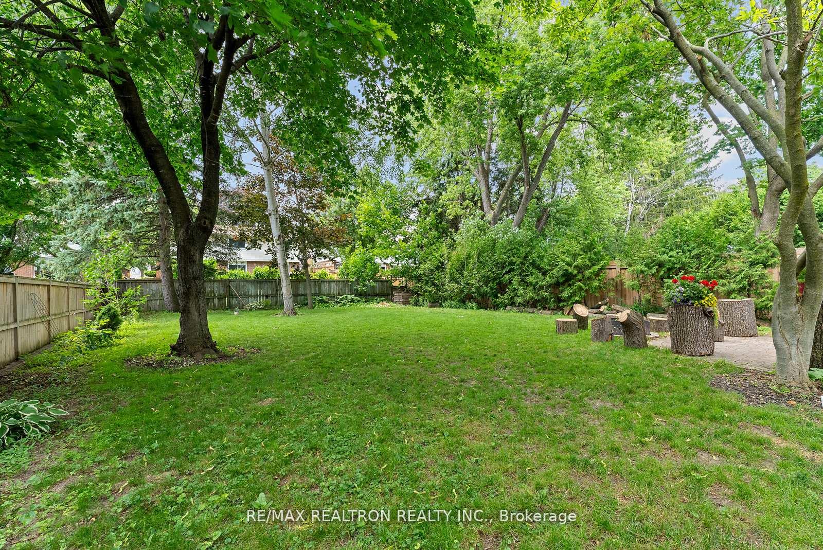 Photo 41 of 1890 Spruce Hill Road, Pickering, Dunbarton — HOMEH