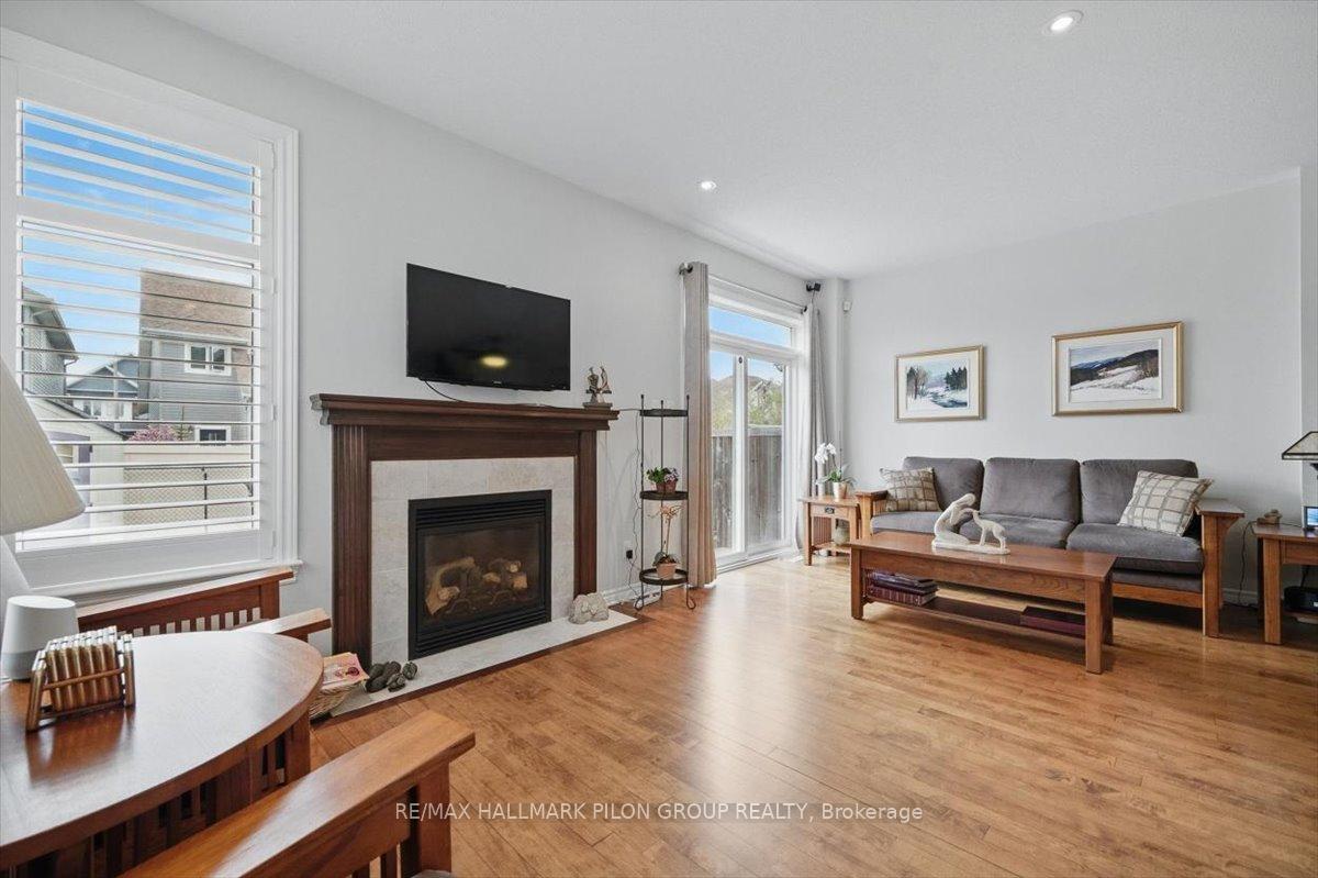 Photo 12 of 434 Rochefort Circle, Ottawa, Avalon West — HOMEH