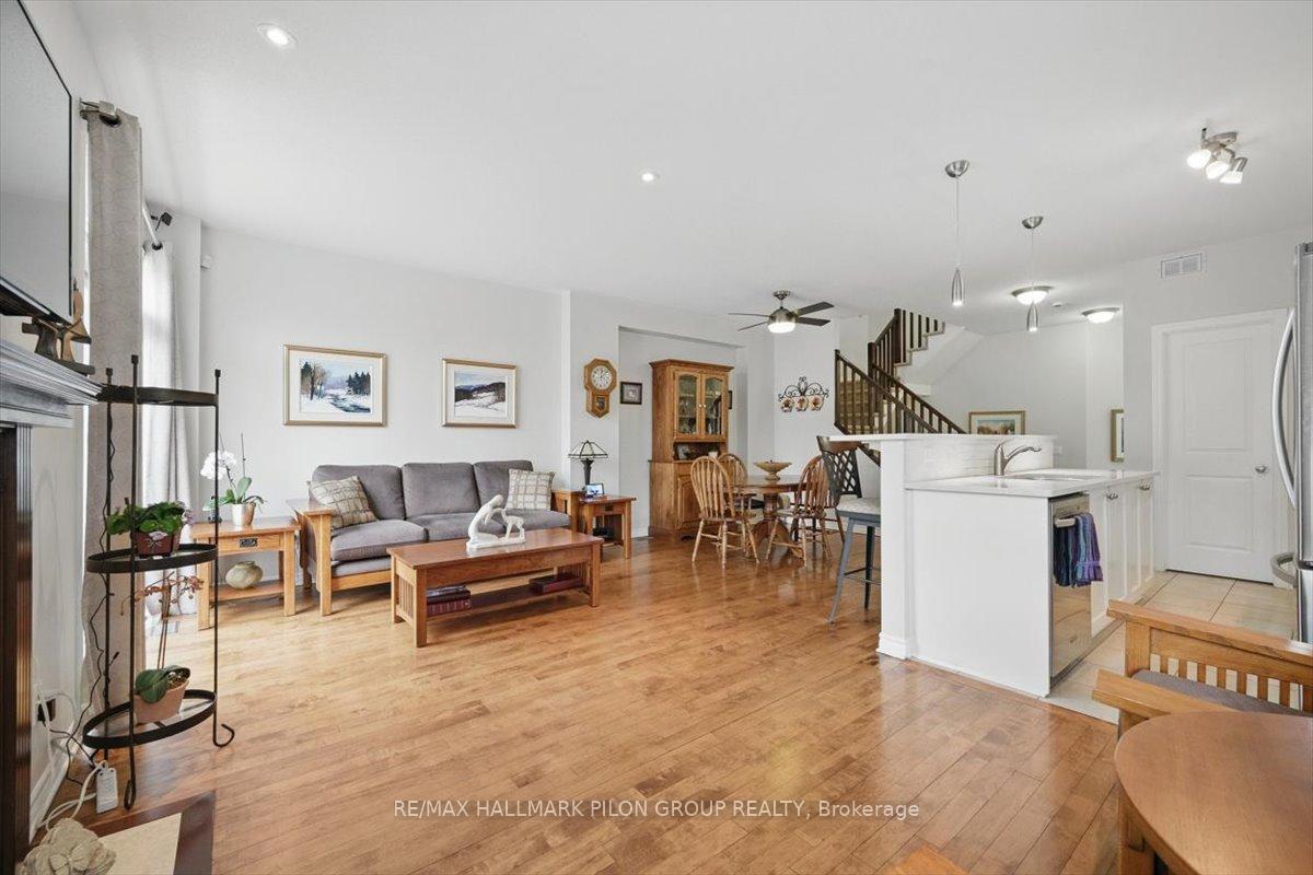Photo 13 of 434 Rochefort Circle, Ottawa, Avalon West — HOMEH