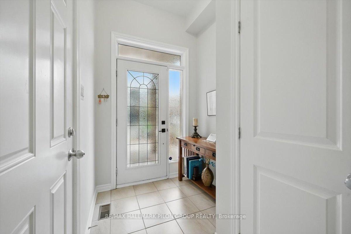 Photo 15 of 434 Rochefort Circle, Ottawa, Avalon West — HOMEH