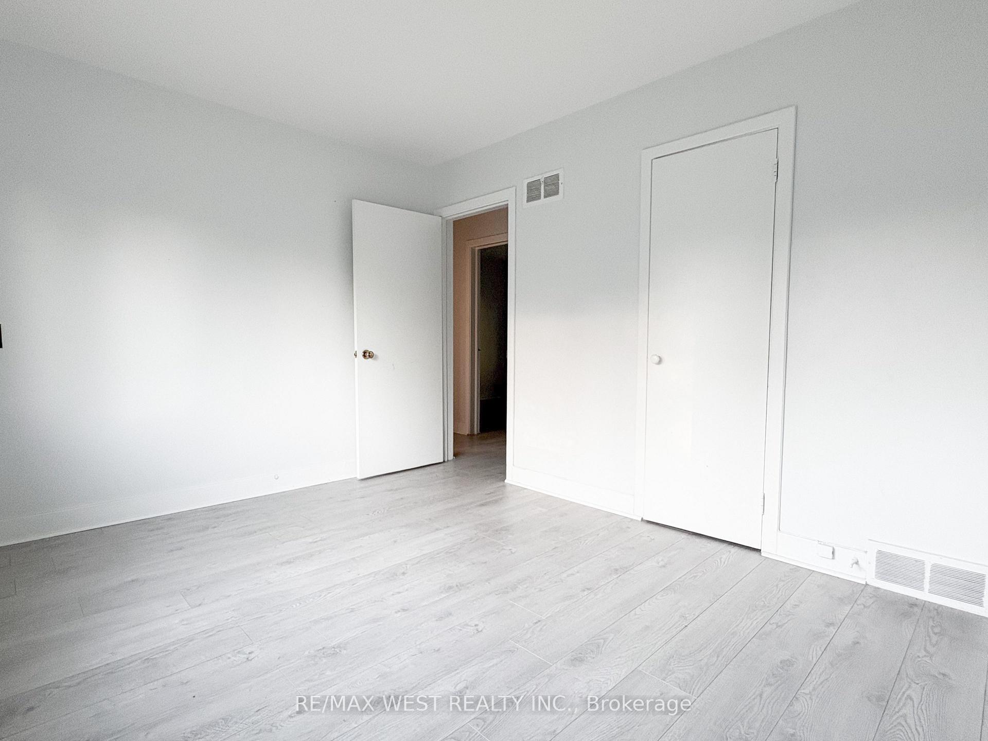 Photo 20 of 23 Hillendale Avenue, Kingston, West of Sir John A. Blvd — HOMEH