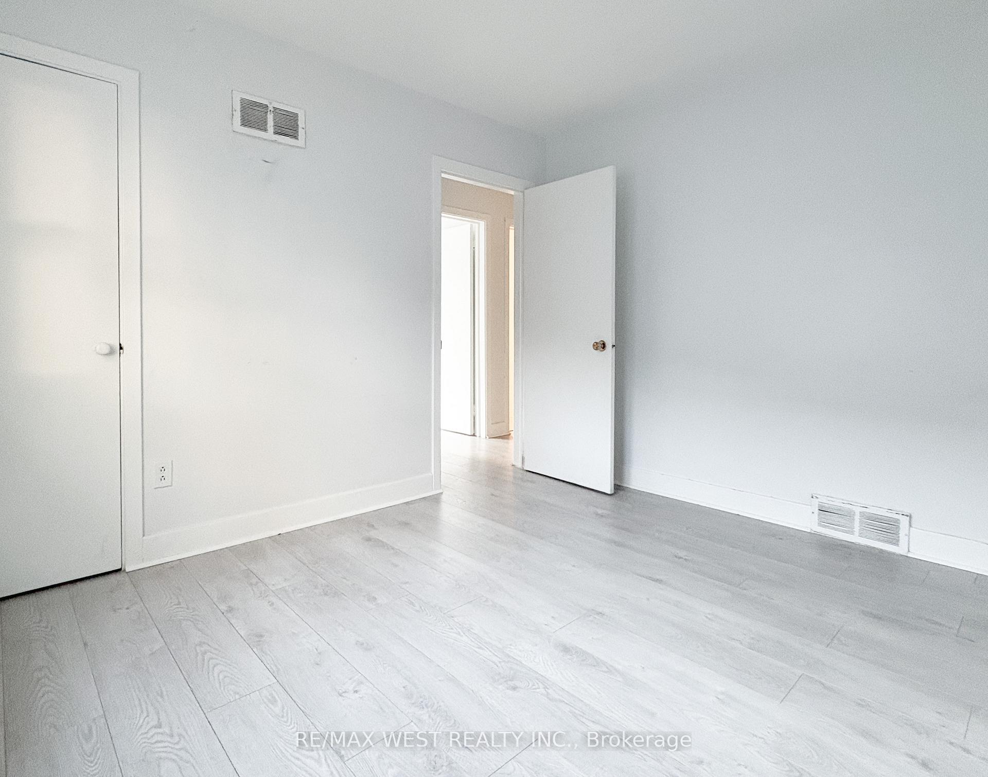 Photo 23 of 23 Hillendale Avenue, Kingston, West of Sir John A. Blvd — HOMEH