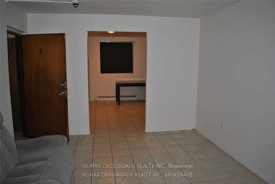 Photo 5 of 390 Dean Avenue, Oshawa, Central — HOMEH