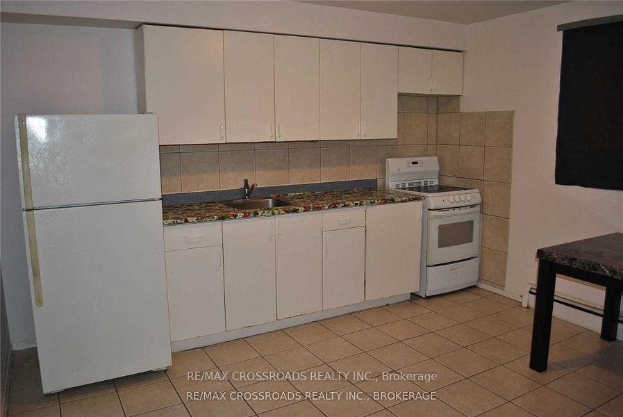 Photo 14 of 390 Dean Avenue, Oshawa, Central — HOMEH