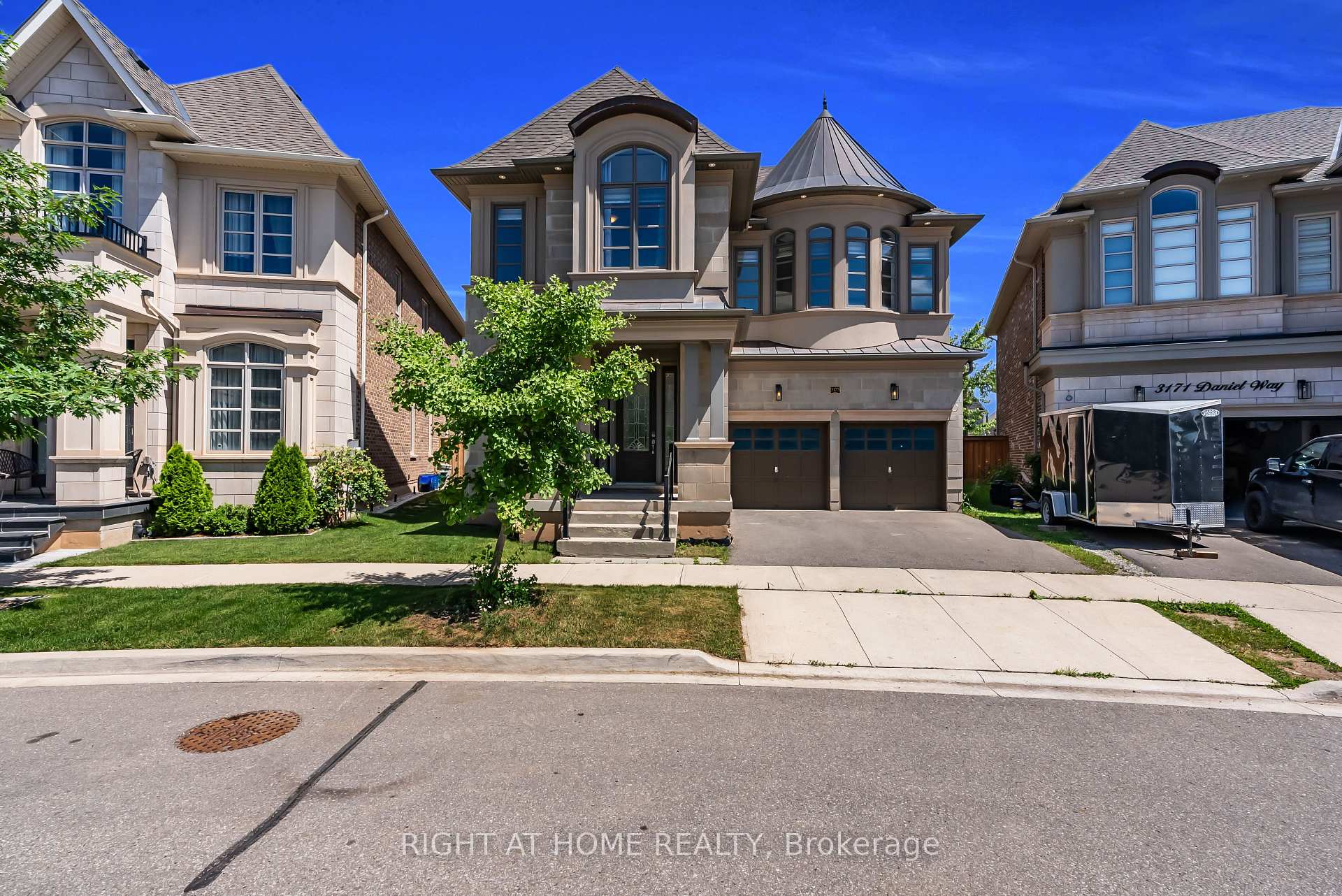 Photo 2 of 3175 Daniel Way, Oakville, Glenorchy — HOMEH