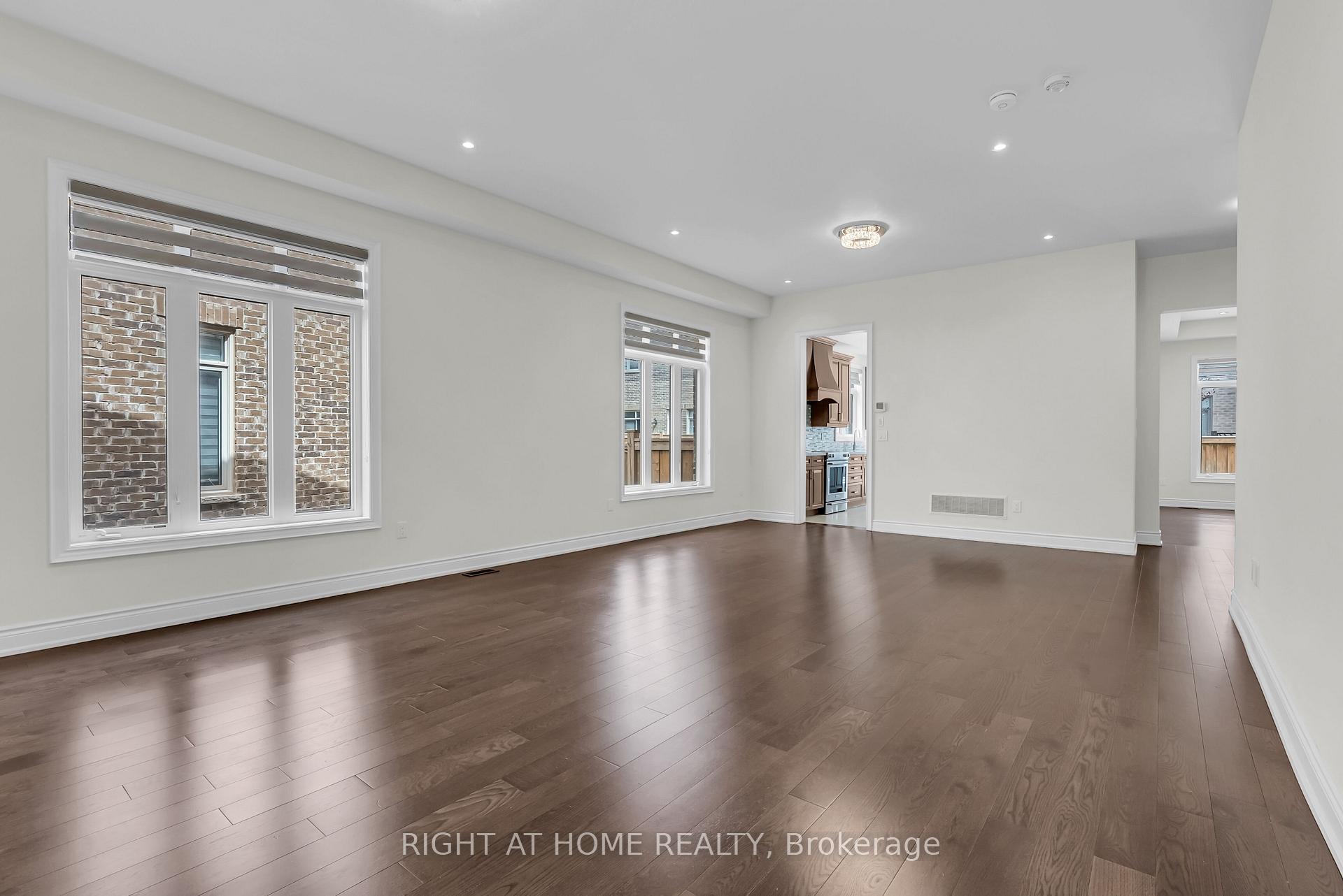 Photo 4 of 3175 Daniel Way, Oakville, Glenorchy — HOMEH