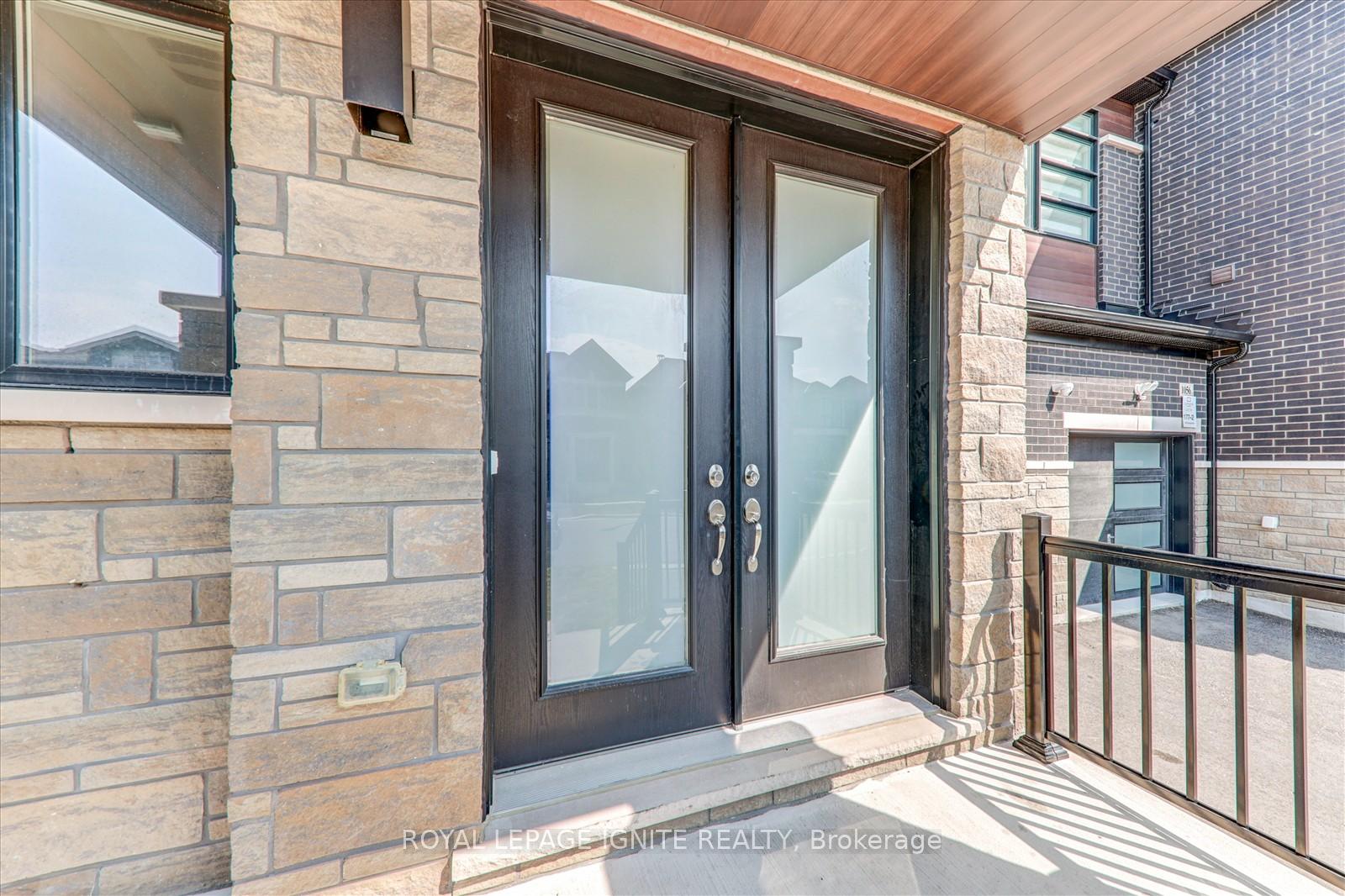 Photo 4 of 1054 Skyridge Boulevard, Pickering, Rural Pickering — HOMEH