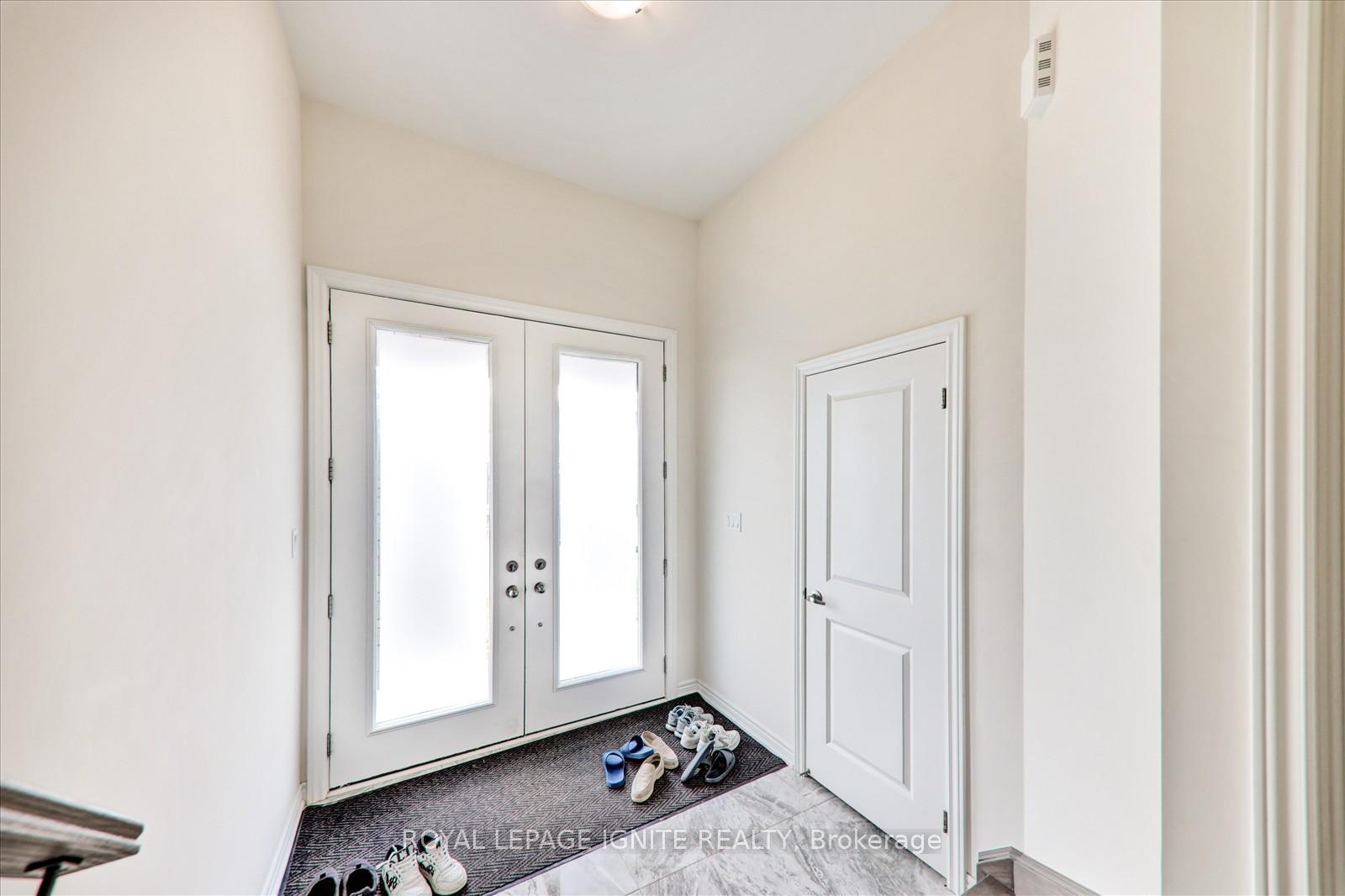 Photo 5 of 1054 Skyridge Boulevard, Pickering, Rural Pickering — HOMEH