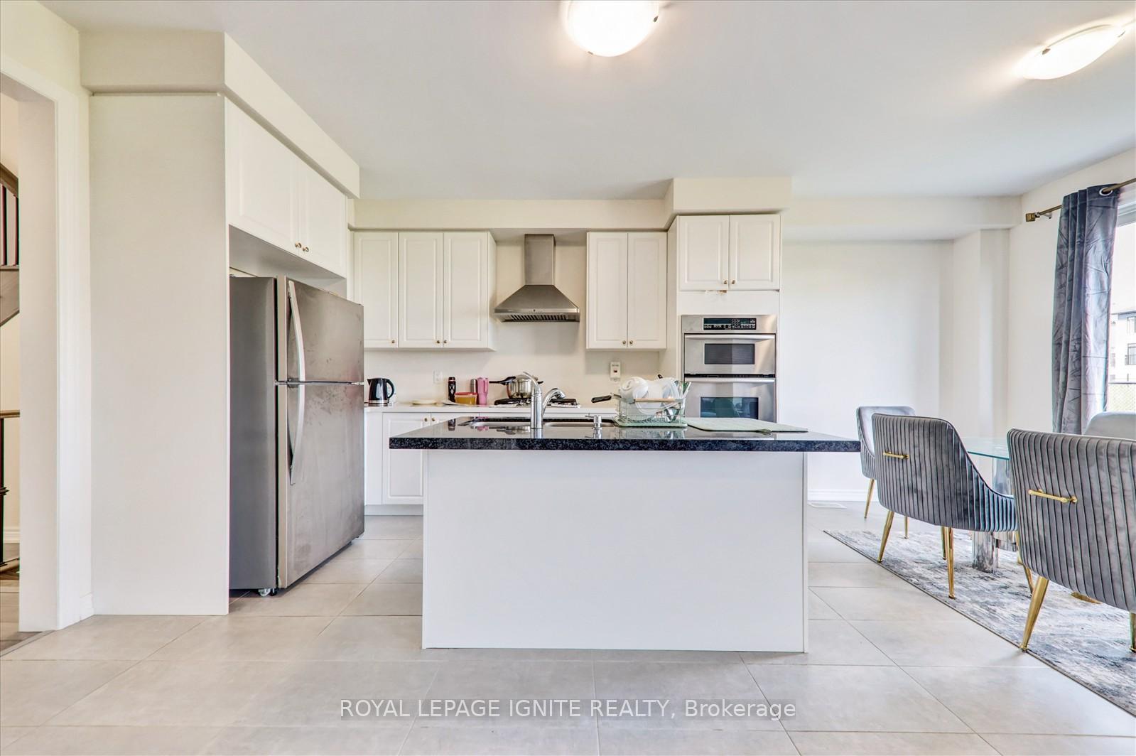 Photo 7 of 1054 Skyridge Boulevard, Pickering, Rural Pickering — HOMEH