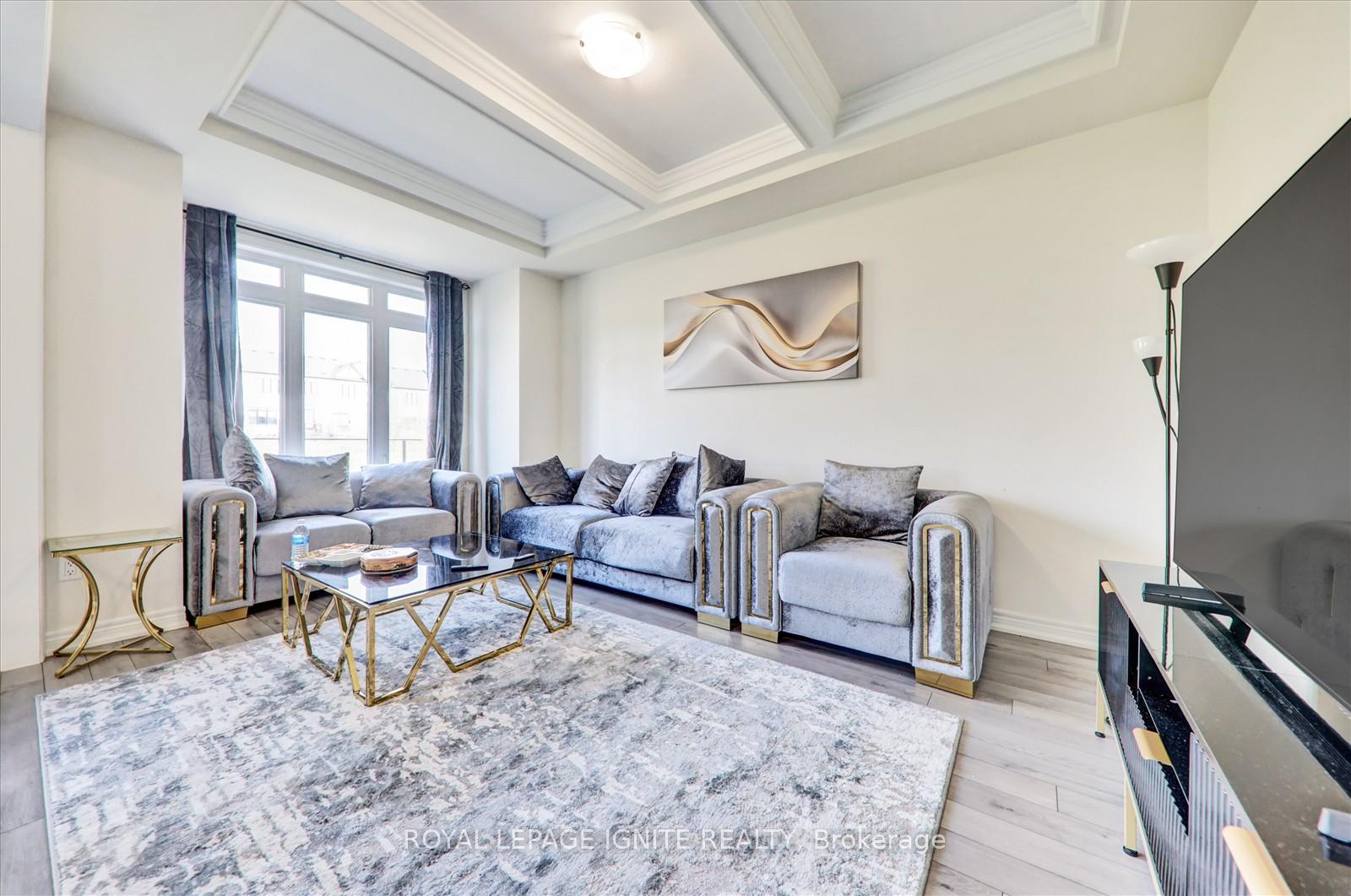 Photo 11 of 1054 Skyridge Boulevard, Pickering, Rural Pickering — HOMEH