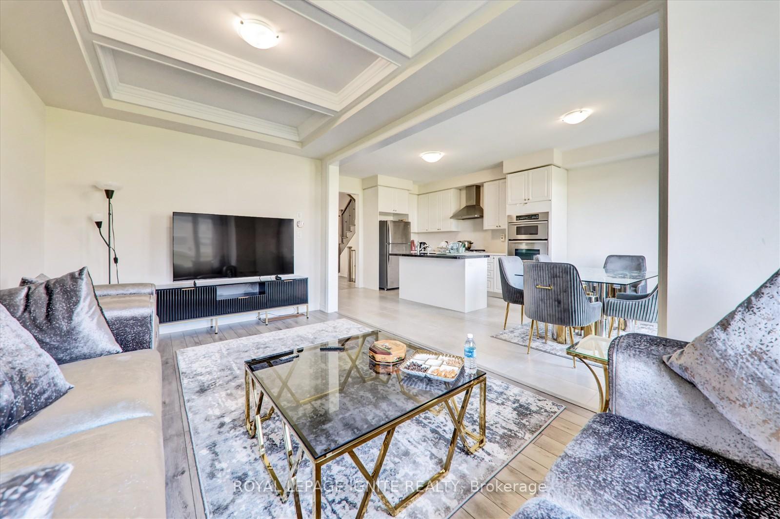 Photo 13 of 1054 Skyridge Boulevard, Pickering, Rural Pickering — HOMEH
