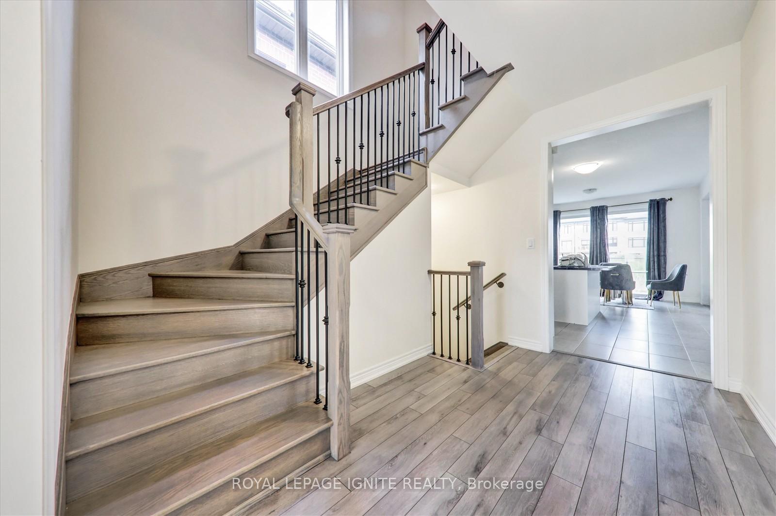 Photo 15 of 1054 Skyridge Boulevard, Pickering, Rural Pickering — HOMEH