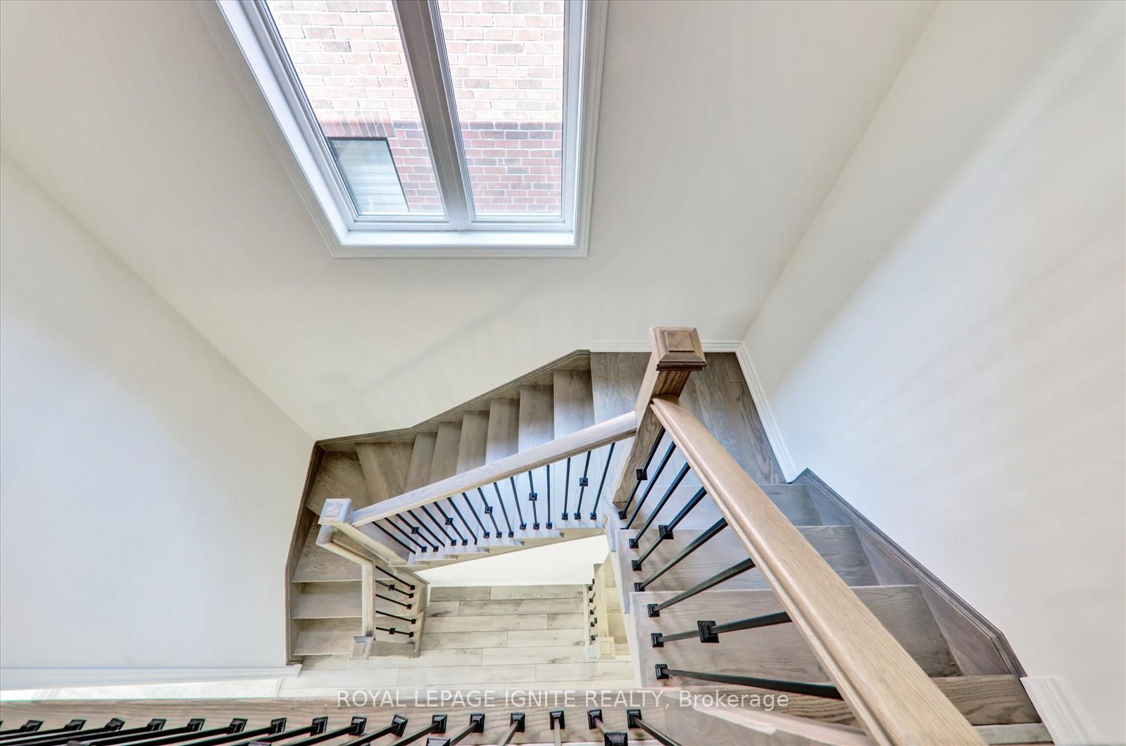 Photo 16 of 1054 Skyridge Boulevard, Pickering, Rural Pickering — HOMEH