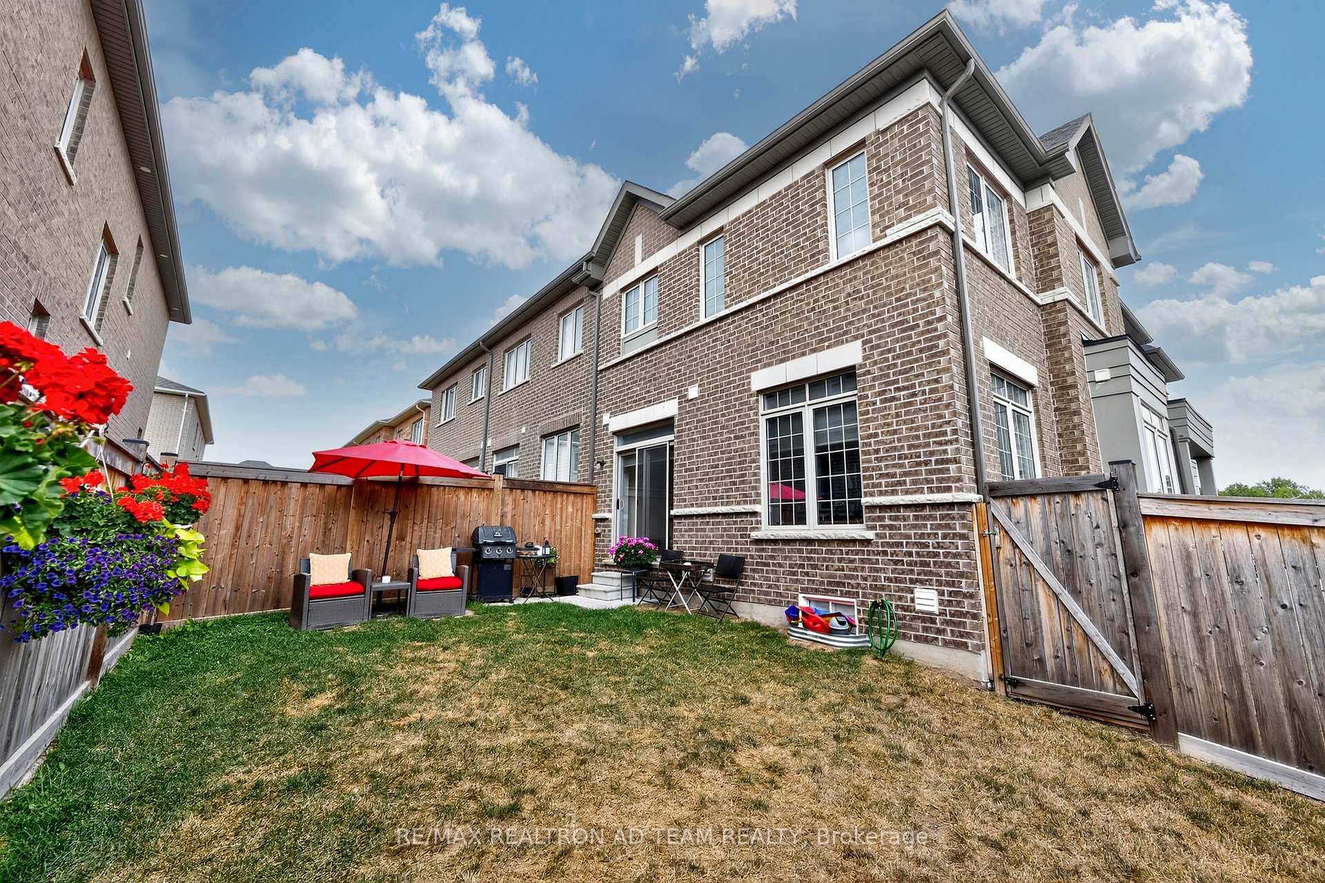 Photo 26 of 1153 Enchanted Crescent, Pickering, Rural Pickering — HOMEH