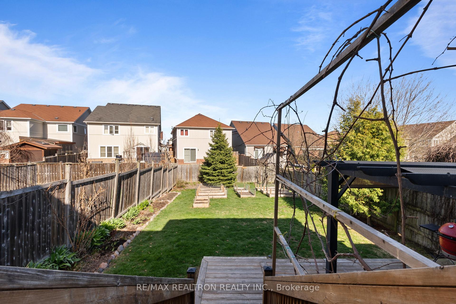 Photo 37 of 1308 Ashgrove Crescent, Oshawa, Pinecrest — HOMEH