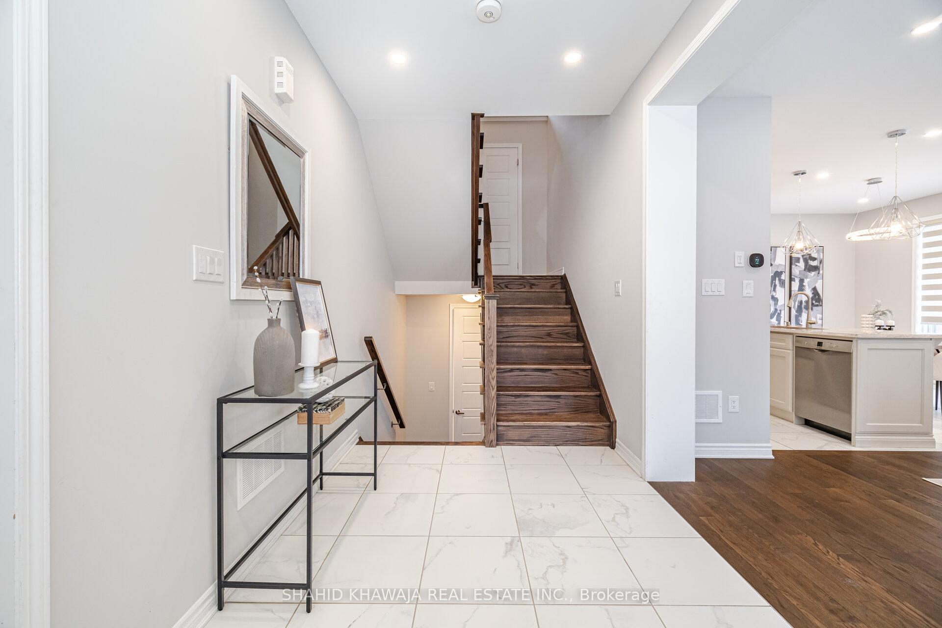 Photo 5 of 1350 Lobelia Crescent, Milton, Walker — HOMEH