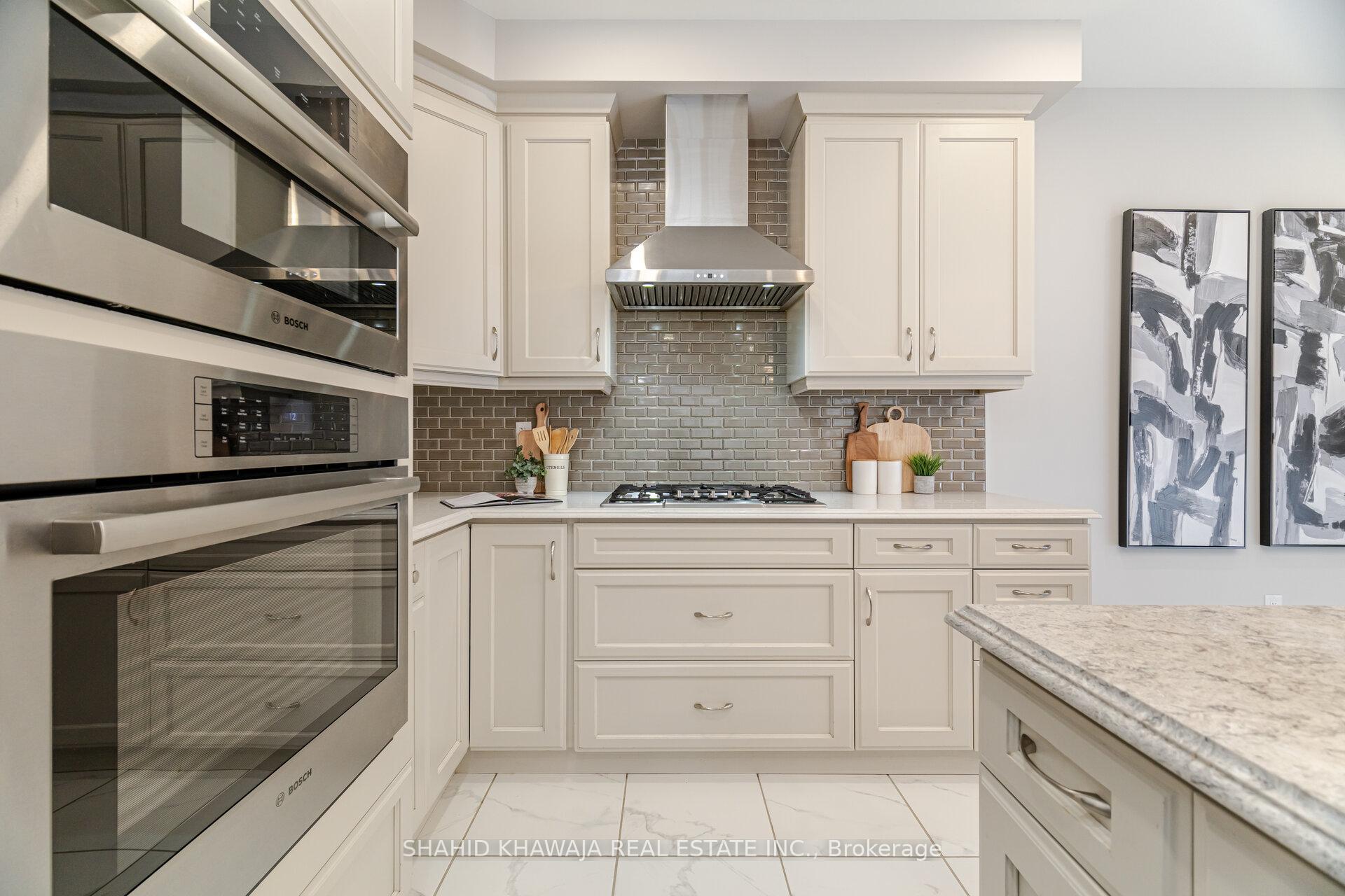 Photo 15 of 1350 Lobelia Crescent, Milton, Walker — HOMEH