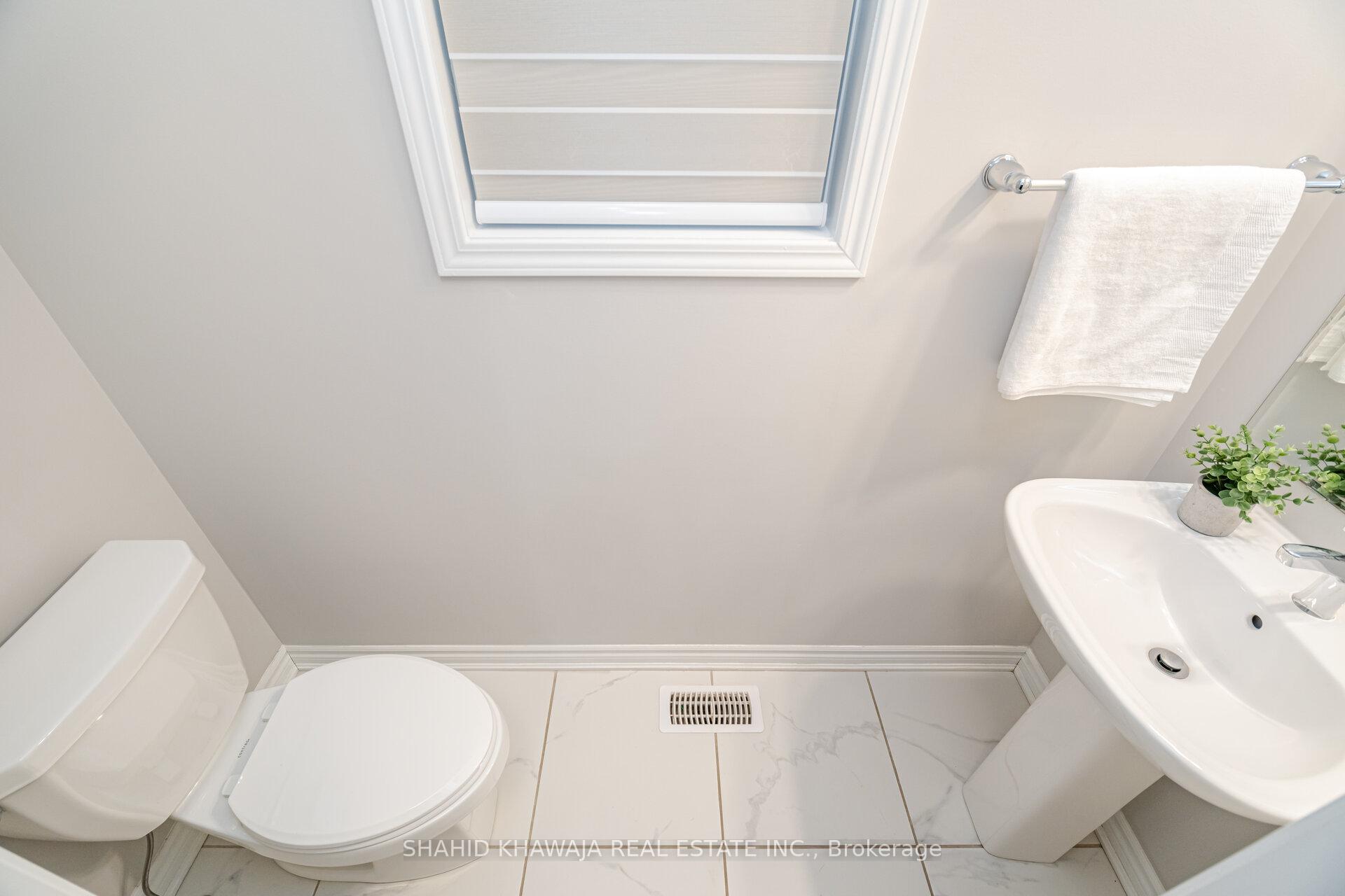 Photo 21 of 1350 Lobelia Crescent, Milton, Walker — HOMEH
