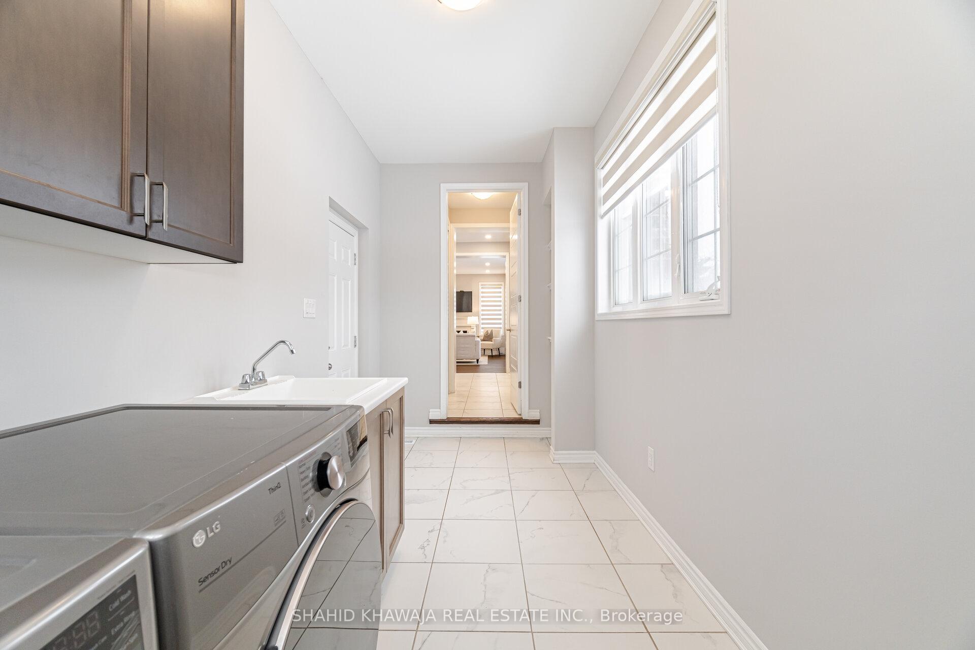 Photo 40 of 1350 Lobelia Crescent, Milton, Walker — HOMEH