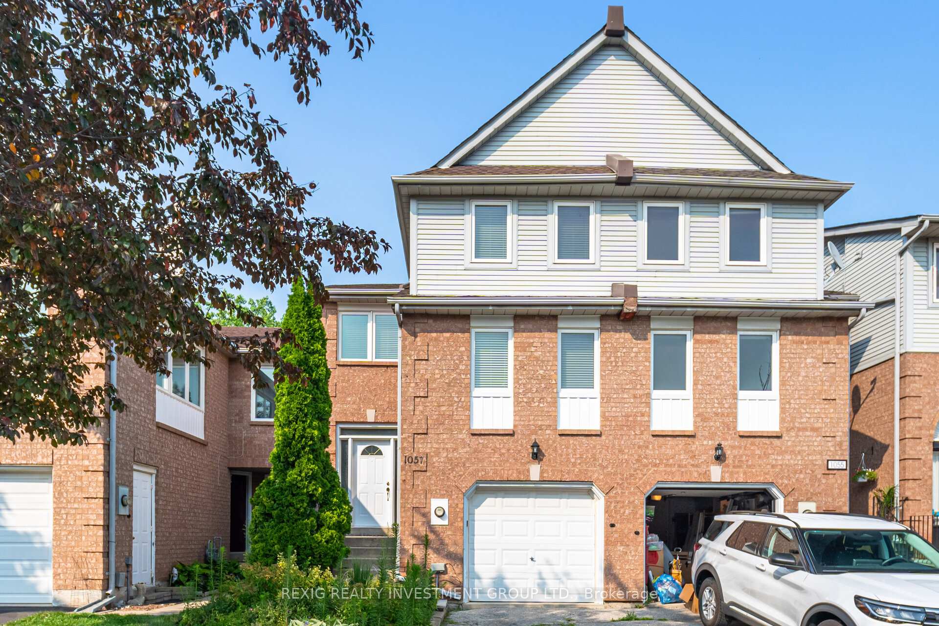 Front of 1057 Lindsay Drive