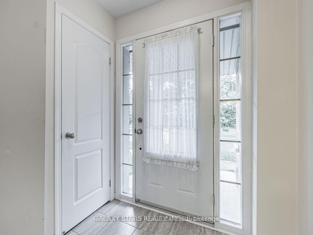 Photo 4 of 2448 Tillings Road, Pickering, Duffin Heights — HOMEH