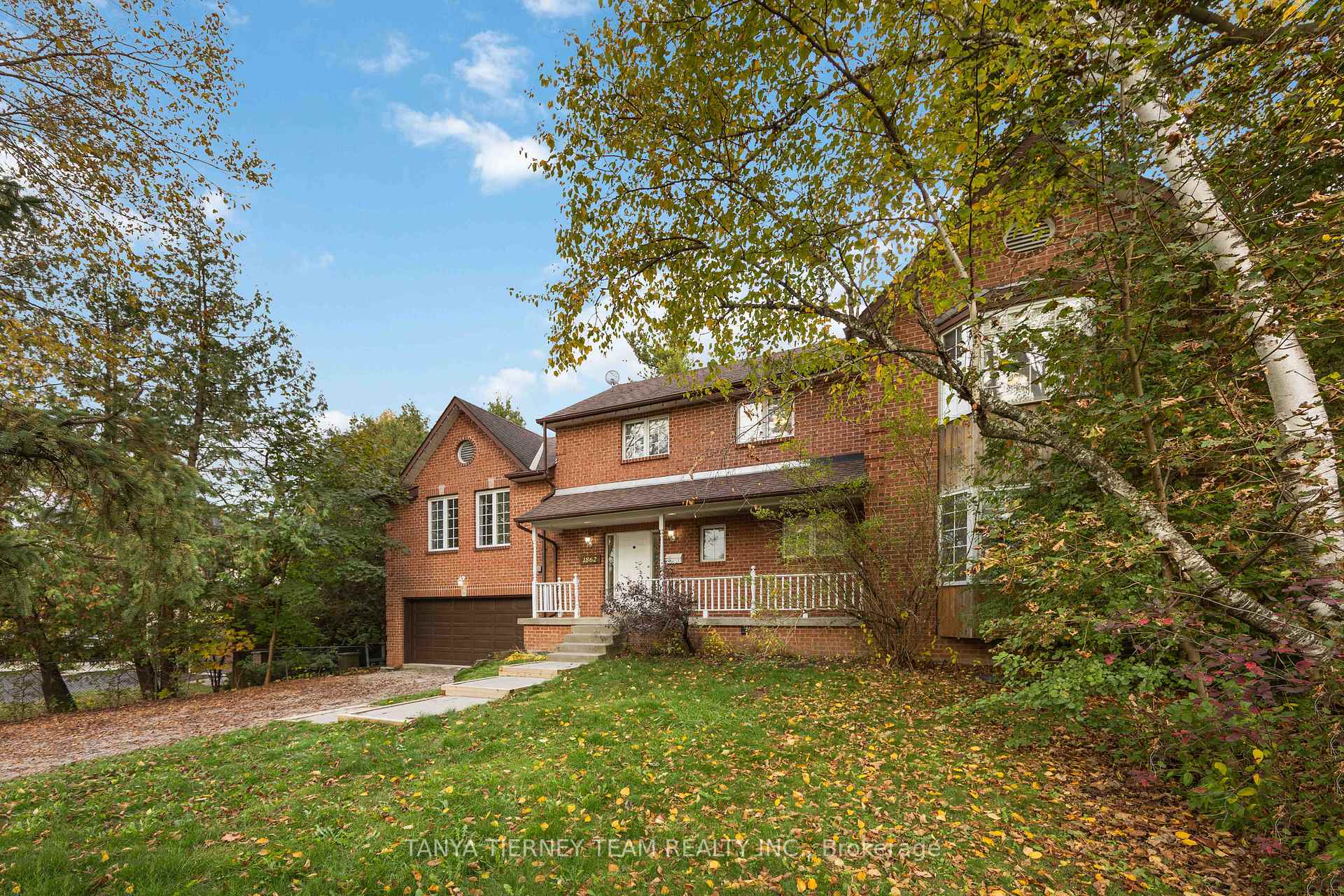 Photo 3 of 1862 Pinegrove Avenue, Pickering, Highbush — HOMEH