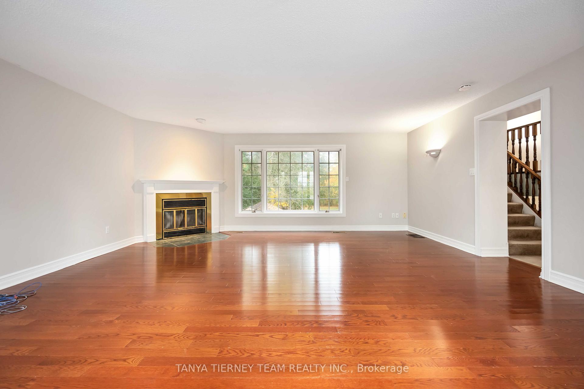 Photo 9 of 1862 Pinegrove Avenue, Pickering, Highbush — HOMEH