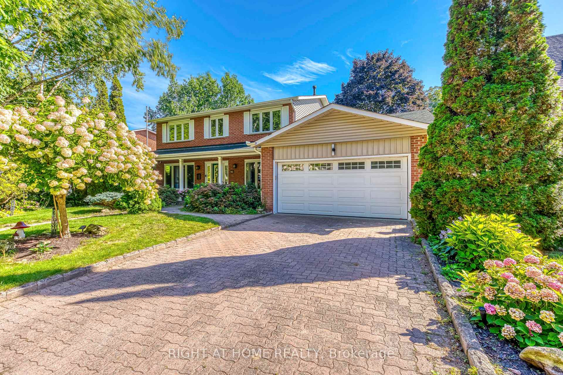 Photo 3 of 162 Digby Road, Oakville, Ford — HOMEH