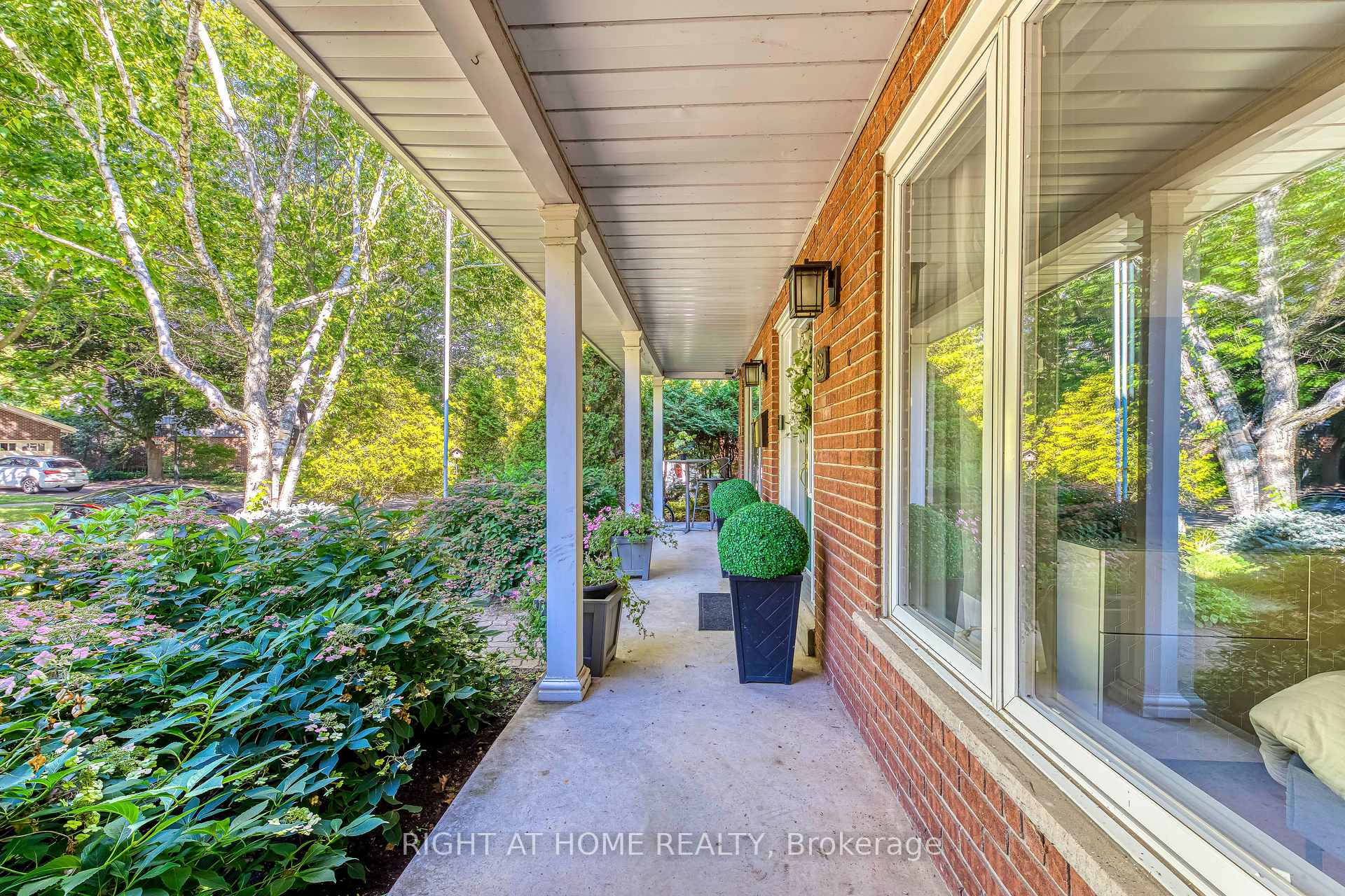Photo 4 of 162 Digby Road, Oakville, Ford — HOMEH