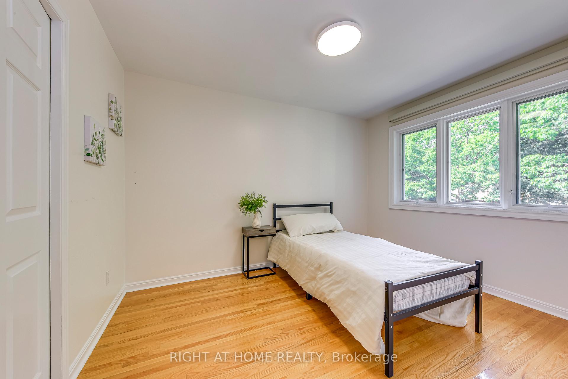 Photo 31 of 162 Digby Road, Oakville, Ford — HOMEH
