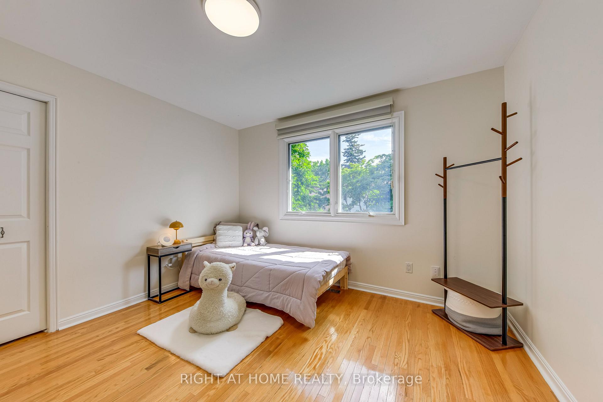 Photo 33 of 162 Digby Road, Oakville, Ford — HOMEH